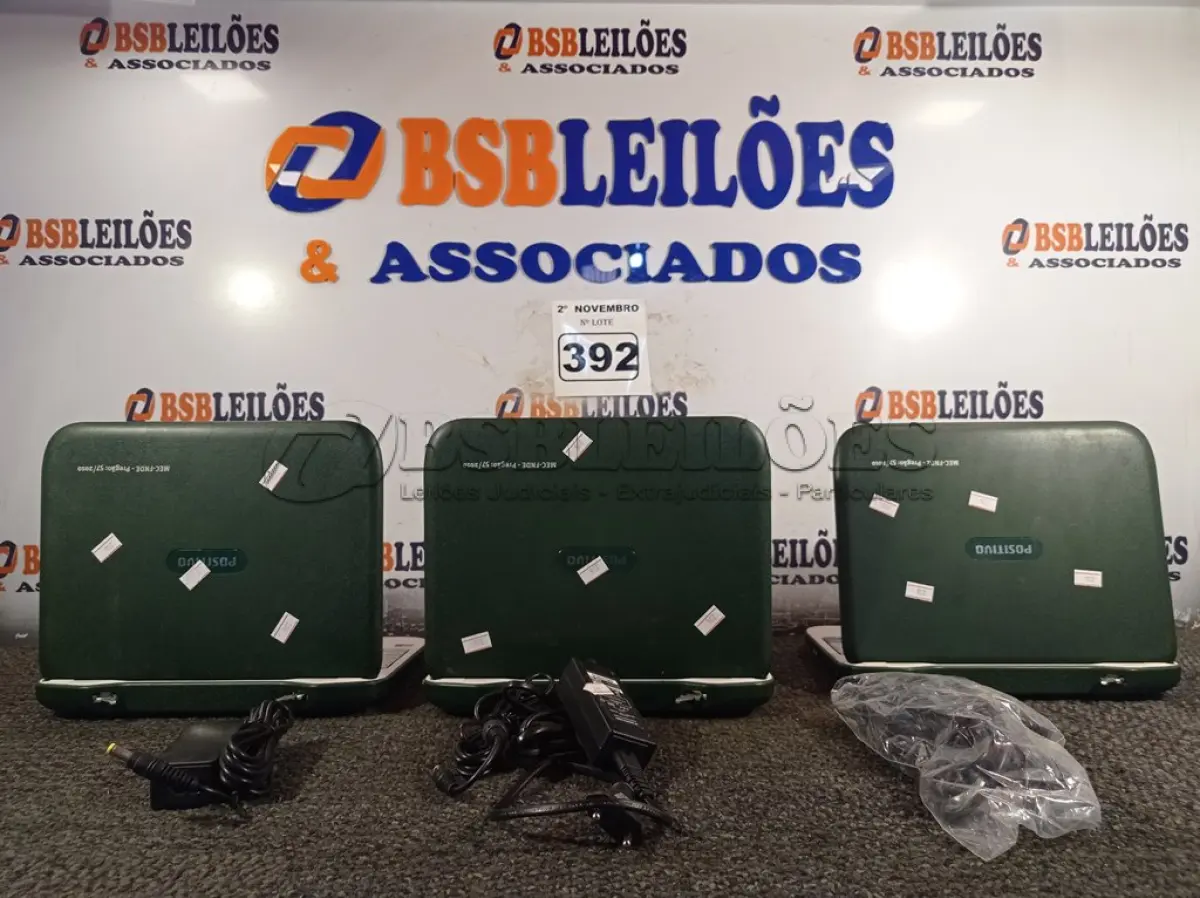 LOTE 392 - 03 NETBOOK’S MARCAS POSITIVO COM FONTE. (NO ESTADO) ATENÇÃO! FAZER A VISITAÇÃO ANTES DE ARREMATAR, NÃO SABEMOS SE FUNCIONA. LEILÃO NÃO TEM GARANTIA E NEM DEVOLUÇÃO, SUJEITO A POSSÍVEIS AVARIAS VISÍVEIS/OCULTAS E/OU AUSÊNCIA DE COMPONENTES.