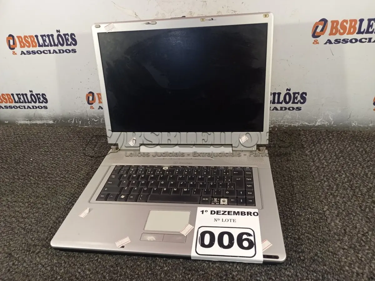 LOTE 006 - 01 NOTEBOOK MARCA ITAUTEC. (NO ESTADO) ATENÇÃO! FAZER A VISITAÇÃO ANTES DE ARREMATAR, NÃO SABEMOS SE FUNCIONA. LEILÃO NÃO TEM GARANTIA E NEM DEVOLUÇÃO, SUJEITO A POSSÍVEIS AVARIAS VISÍVEIS/OCULTAS E/OU AUSÊNCIA DE COMPONENTES.