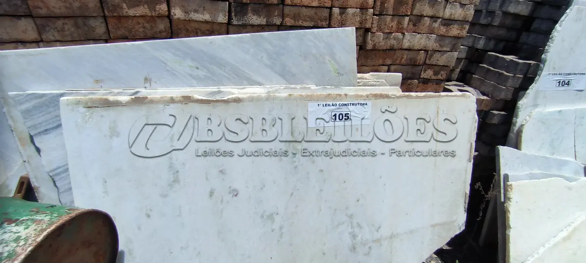 LOTE 105 - 01 LOTE COM PEDRAS TAMANHOS DIVERSOS (NO ESTADO, NÃO SABEMOS SE FUNCIONA. LEILÃO NÃO TEM GARANTIA E NEM DEVOLUÇÃO).