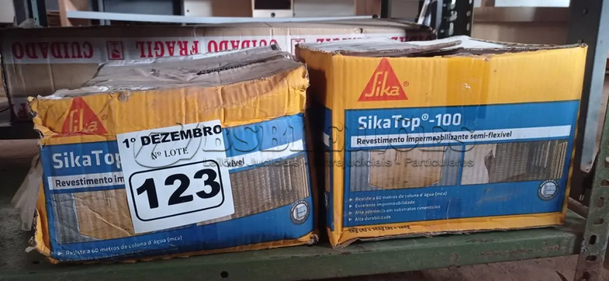 LOTE 123 - 02 CAIXAS DE REVESTIMENTO IMPERMEABILIZANTE SEMI-FLEXIVEL SIKA TOP 100 18KG. (NO ESTADO) ATENÇÃO! FAZER A VISITAÇÃO ANTES DE ARREMATAR, NÃO SABEMOS SE FUNCIONA. LEILÃO NÃO TEM GARANTIA E NEM DEVOLUÇÃO, SUJEITO A POSSÍVEIS AVARIAS VISÍVEIS/OCULTAS E/OU AUSÊNCIA DE COMPONENTES.