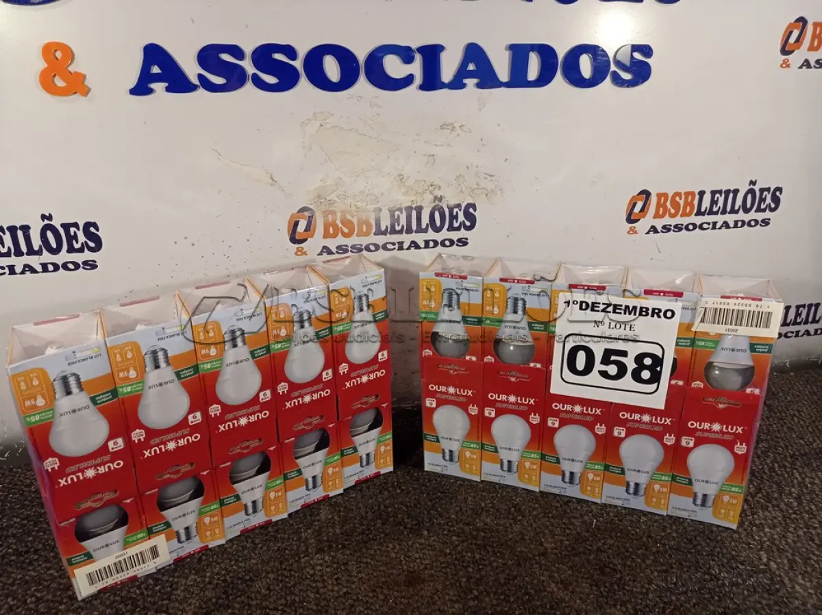 LOTE 058 - 20 LÂMPADAS DE LED 9W SOQUETE E22. (NO ESTADO) ATENÇÃO! FAZER A VISITAÇÃO ANTES DE ARREMATAR, NÃO SABEMOS SE FUNCIONA. LEILÃO NÃO TEM GARANTIA E NEM DEVOLUÇÃO, SUJEITO A POSSÍVEIS AVARIAS VISÍVEIS/OCULTAS E/OU AUSÊNCIA DE COMPONENTES.
