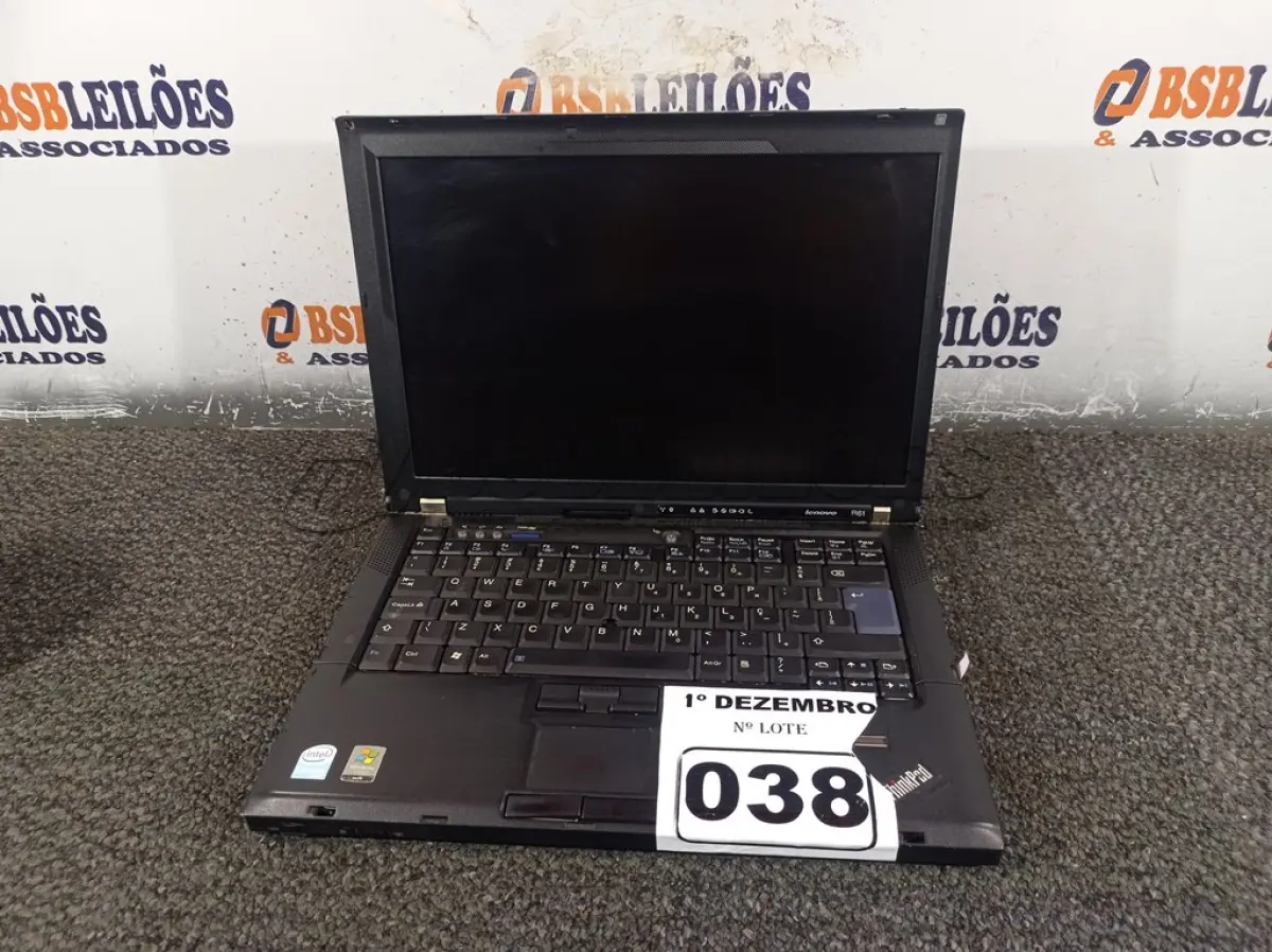 LOTE 038 - 01 NOTEBOOK MARCA LENOVO. (NO ESTADO) ATENÇÃO! FAZER A VISITAÇÃO ANTES DE ARREMATAR, NÃO SABEMOS SE FUNCIONA. LEILÃO NÃO TEM GARANTIA E NEM DEVOLUÇÃO, SUJEITO A POSSÍVEIS AVARIAS VISÍVEIS/OCULTAS E/OU AUSÊNCIA DE COMPONENTES.