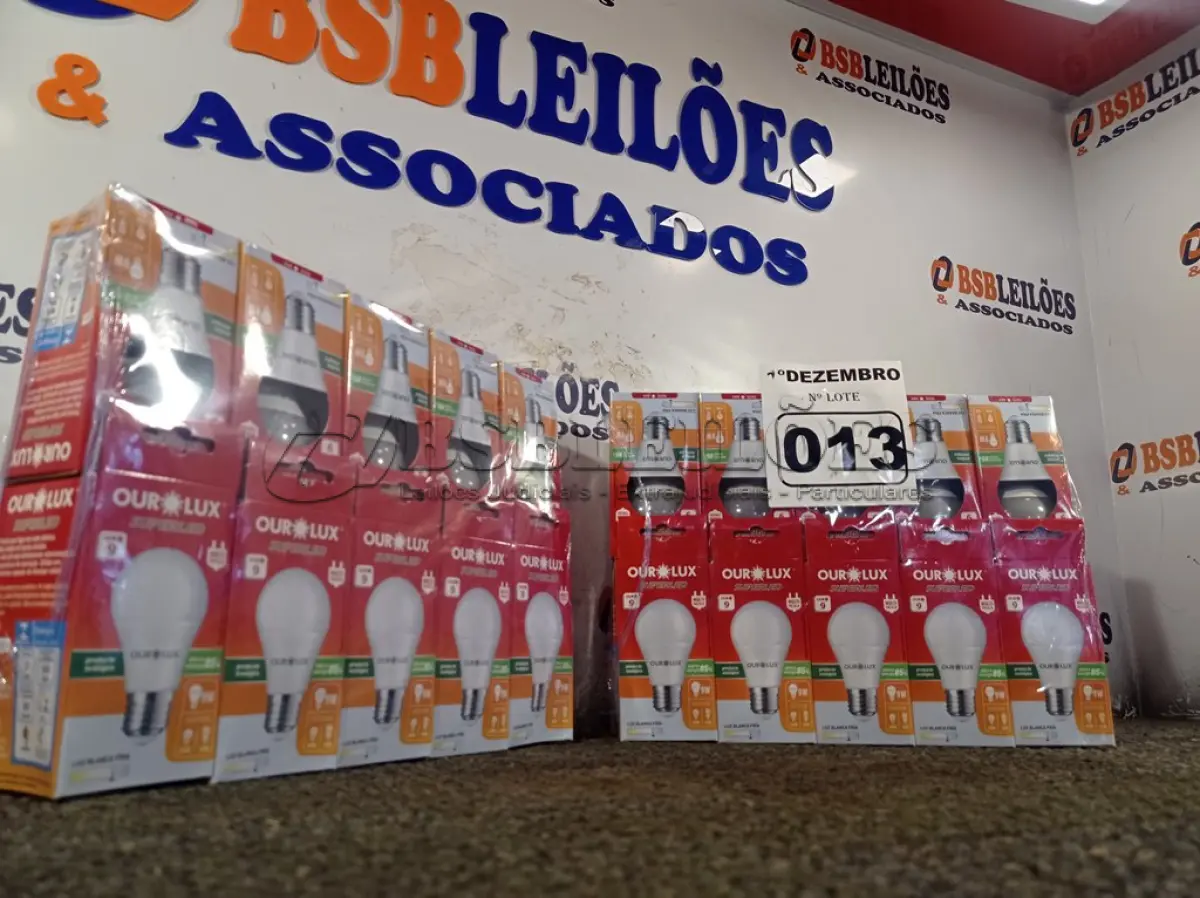 LOTE 013 - 20 LÂMPADAS DE LED 9W SOQUETE E22. (NO ESTADO) ATENÇÃO! FAZER A VISITAÇÃO ANTES DE ARREMATAR, NÃO SABEMOS SE FUNCIONA. LEILÃO NÃO TEM GARANTIA E NEM DEVOLUÇÃO, SUJEITO A POSSÍVEIS AVARIAS VISÍVEIS/OCULTAS E/OU AUSÊNCIA DE COMPONENTES.