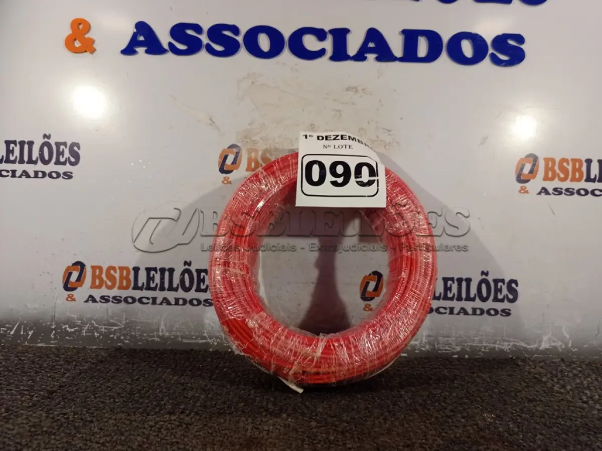 LOTE 090 - 01 ROLO DE CABO FLEXÍVEL 100M 1X4MM NA COR VERMELHA(NOVO). (NO ESTADO) ATENÇÃO! FAZER A VISITAÇÃO ANTES DE ARREMATAR, NÃO SABEMOS SE FUNCIONA. LEILÃO NÃO TEM GARANTIA E NEM DEVOLUÇÃO, SUJEITO A POSSÍVEIS AVARIAS VISÍVEIS/OCULTAS E/OU AUSÊNCIA DE COMPONENTES.