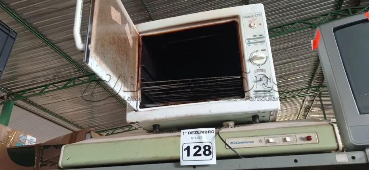 LOTE 128 - 01 FORNO ELÉTRICO E 01 DEPURADOR DE AR MARCAS E MODELOS DIVERSOS. (NO ESTADO) ATENÇÃO! FAZER A VISITAÇÃO ANTES DE ARREMATAR, NÃO SABEMOS SE FUNCIONA. LEILÃO NÃO TEM GARANTIA E NEM DEVOLUÇÃO, SUJEITO A POSSÍVEIS AVARIAS VISÍVEIS/OCULTAS E/OU AUSÊNCIA DE COMPONENTES.
