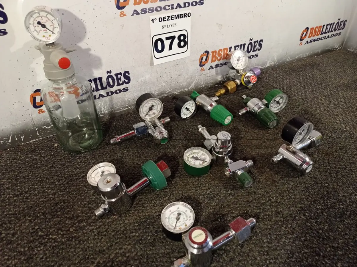 LOTE 078 - 01 LOTE COM VÁRIOS MANÔMETROS. (NO ESTADO) ATENÇÃO! FAZER A VISITAÇÃO ANTES DE ARREMATAR, NÃO SABEMOS SE FUNCIONA. LEILÃO NÃO TEM GARANTIA E NEM DEVOLUÇÃO, SUJEITO A POSSÍVEIS AVARIAS VISÍVEIS/OCULTAS E/OU AUSÊNCIA DE COMPONENTES.