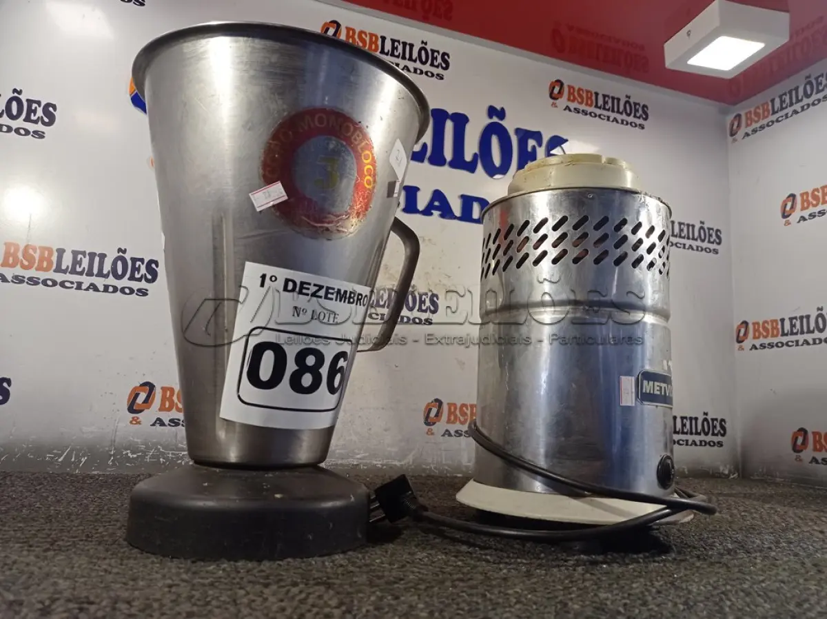 LOTE 086 - 01 LIQUIDIFICADOR INDUSTRIAL. (NO ESTADO) ATENÇÃO! FAZER A VISITAÇÃO ANTES DE ARREMATAR, NÃO SABEMOS SE FUNCIONA. LEILÃO NÃO TEM GARANTIA E NEM DEVOLUÇÃO, SUJEITO A POSSÍVEIS AVARIAS VISÍVEIS/OCULTAS E/OU AUSÊNCIA DE COMPONENTES.