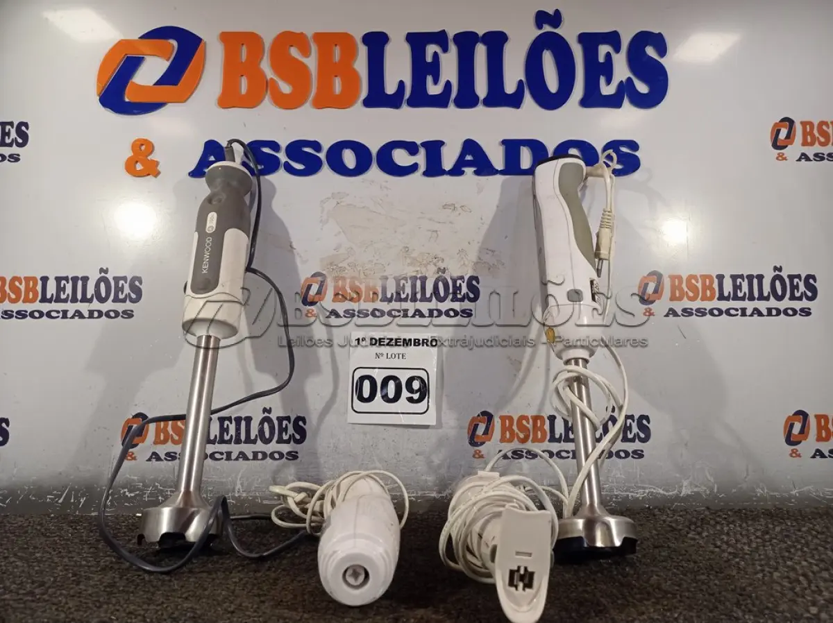 LOTE 009 - 04 MIXER PARA ALIMENTOS SENDO 02 INCOMPLETOS. (NO ESTADO) ATENÇÃO! FAZER A VISITAÇÃO ANTES DE ARREMATAR, NÃO SABEMOS SE FUNCIONA. LEILÃO NÃO TEM GARANTIA E NEM DEVOLUÇÃO, SUJEITO A POSSÍVEIS AVARIAS VISÍVEIS/OCULTAS E/OU AUSÊNCIA DE COMPONENTES.
