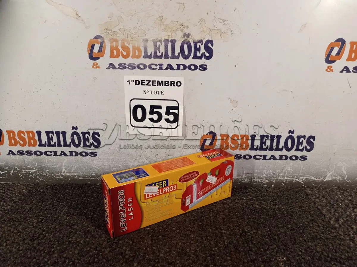 LOTE 055 - 01 TRENA LASER LEVEL PRO03. (NO ESTADO) ATENÇÃO! FAZER A VISITAÇÃO ANTES DE ARREMATAR, NÃO SABEMOS SE FUNCIONA. LEILÃO NÃO TEM GARANTIA E NEM DEVOLUÇÃO, SUJEITO A POSSÍVEIS AVARIAS VISÍVEIS/OCULTAS E/OU AUSÊNCIA DE COMPONENTES.