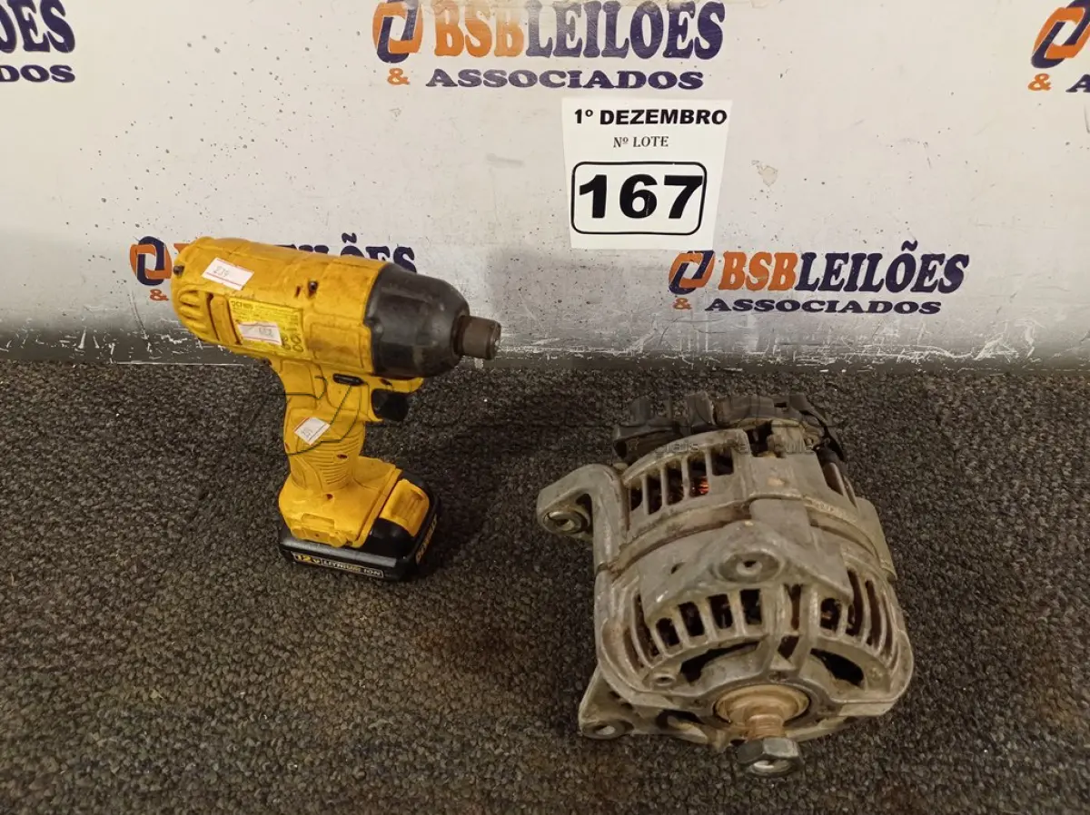 LOTE 167 - 01 ALTERNADOR E 01 PARAFUSADEIRA. (NO ESTADO) ATENÇÃO! FAZER A VISITAÇÃO ANTES DE ARREMATAR, NÃO SABEMOS SE FUNCIONA. LEILÃO NÃO TEM GARANTIA E NEM DEVOLUÇÃO, SUJEITO A POSSÍVEIS AVARIAS VISÍVEIS/OCULTAS E/OU AUSÊNCIA DE COMPONENTES.