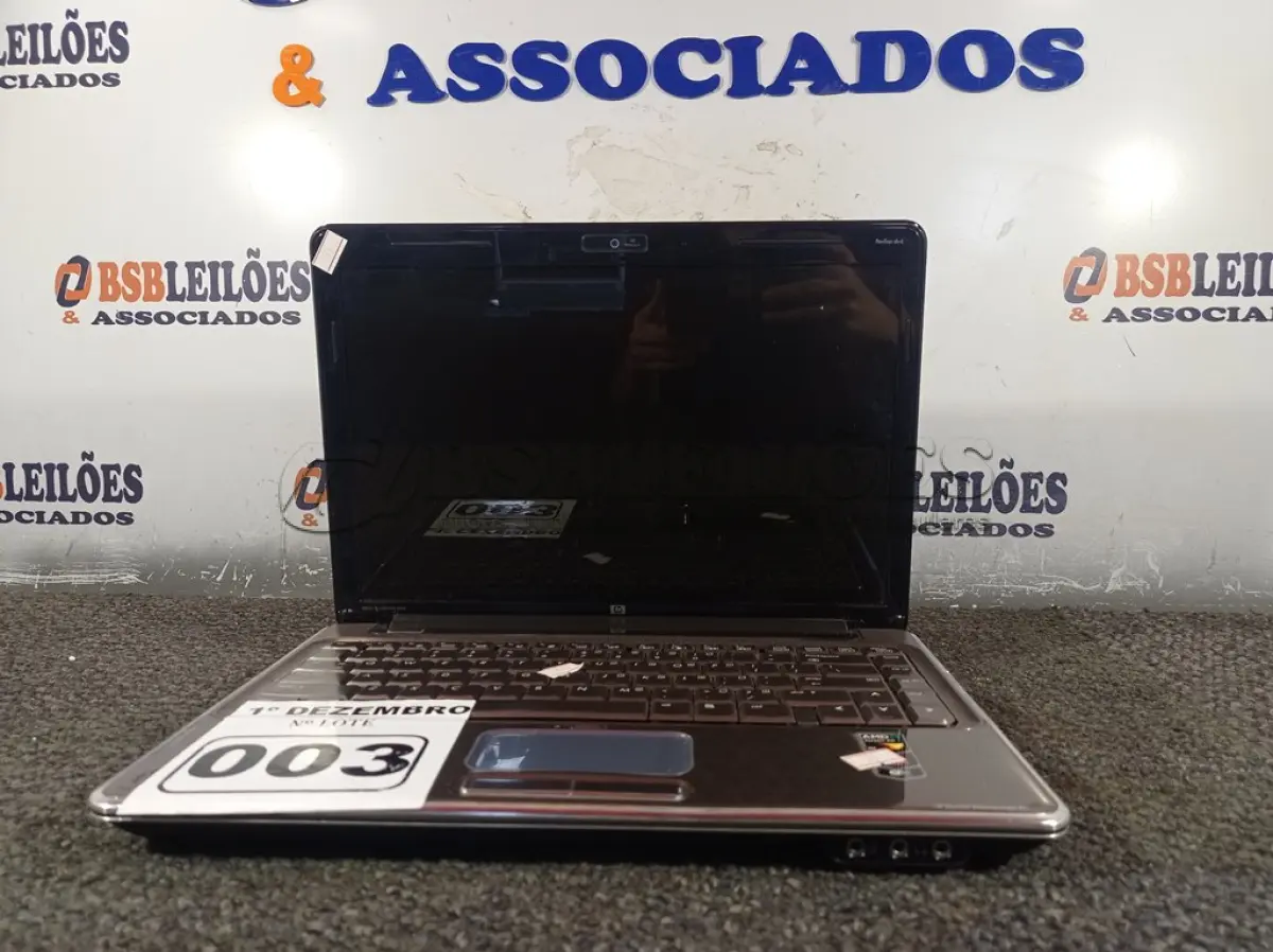 LOTE 003 - 01 NOTEBOOK MARCA HP. (NO ESTADO) ATENÇÃO! FAZER A VISITAÇÃO ANTES DE ARREMATAR, NÃO SABEMOS SE FUNCIONA. LEILÃO NÃO TEM GARANTIA E NEM DEVOLUÇÃO, SUJEITO A POSSÍVEIS AVARIAS VISÍVEIS/OCULTAS E/OU AUSÊNCIA DE COMPONENTES.