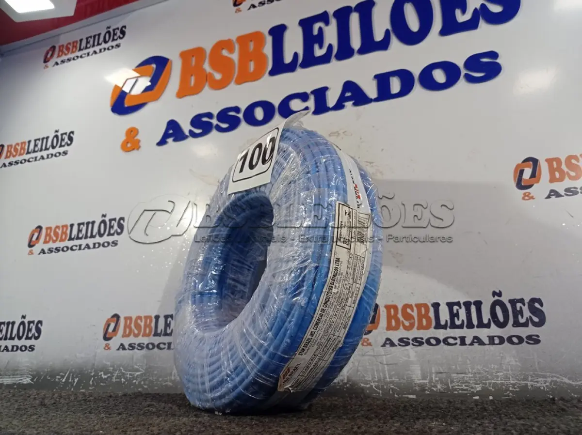 LOTE 100 - 01 ROLO DE CABO FLEXÍVEL 100M 1X10MM NA COR AZUL(NOVO). (NO ESTADO) ATENÇÃO! FAZER A VISITAÇÃO ANTES DE ARREMATAR, NÃO SABEMOS SE FUNCIONA. LEILÃO NÃO TEM GARANTIA E NEM DEVOLUÇÃO, SUJEITO A POSSÍVEIS AVARIAS VISÍVEIS/OCULTAS E/OU AUSÊNCIA DE COMPONENTES.