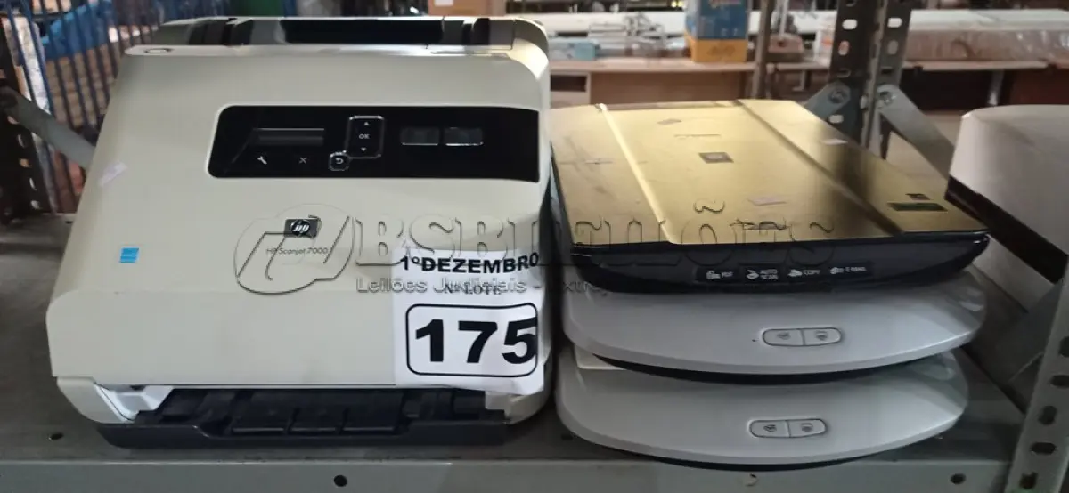 LOTE 175 - 04 SCANERS MARCAS E MODELOS DIVERSOS. (NO ESTADO) ATENÇÃO! FAZER A VISITAÇÃO ANTES DE ARREMATAR, NÃO SABEMOS SE FUNCIONA. LEILÃO NÃO TEM GARANTIA E NEM DEVOLUÇÃO, SUJEITO A POSSÍVEIS AVARIAS VISÍVEIS/OCULTAS E/OU AUSÊNCIA DE COMPONENTES.