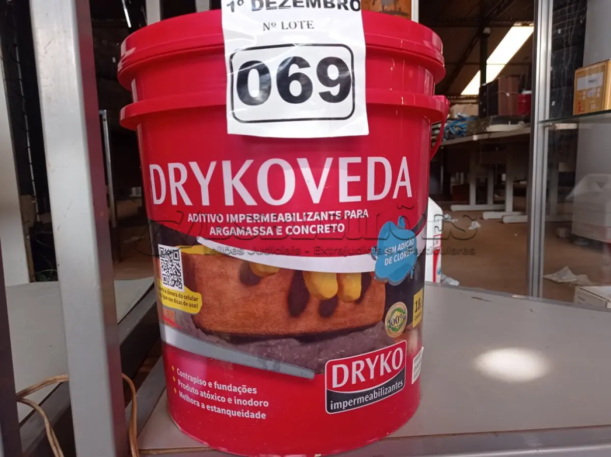 LOTE 069 - 01 BALDE DE DRYKOVEDA, ADITIVO IMPERMEABILIZANTE PARA ARGAMASSA E CONCRETO 18L. (NO ESTADO) ATENÇÃO! FAZER A VISITAÇÃO ANTES DE ARREMATAR, NÃO SABEMOS SE FUNCIONA. LEILÃO NÃO TEM GARANTIA E NEM DEVOLUÇÃO, SUJEITO A POSSÍVEIS AVARIAS VISÍVEIS/OCULTAS E/OU AUSÊNCIA DE COMPONENTES.