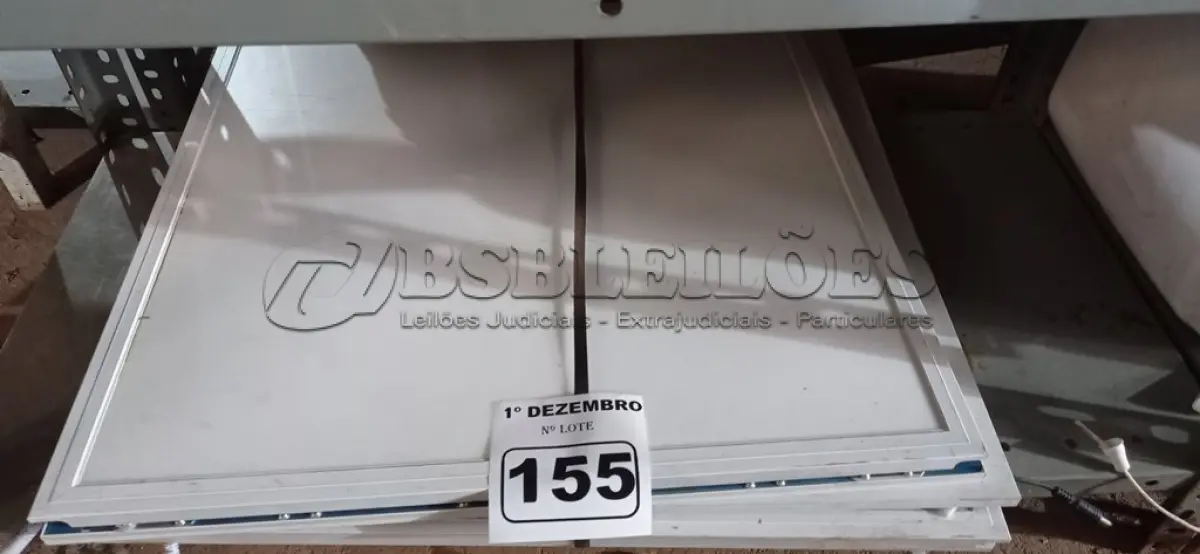LOTE 155 - 05 PAINÉIS DE LED. (NO ESTADO) ATENÇÃO! FAZER A VISITAÇÃO ANTES DE ARREMATAR, NÃO SABEMOS SE FUNCIONA. LEILÃO NÃO TEM GARANTIA E NEM DEVOLUÇÃO, SUJEITO A POSSÍVEIS AVARIAS VISÍVEIS/OCULTAS E/OU AUSÊNCIA DE COMPONENTES.