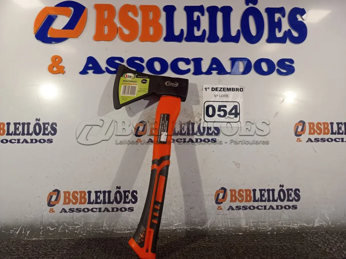LOTE 054 - 01 MACHADINHA CAÇA E PESCA COM CABO EMBORRACHADO. (NO ESTADO) ATENÇÃO! FAZER A VISITAÇÃO ANTES DE ARREMATAR, NÃO SABEMOS SE FUNCIONA. LEILÃO NÃO TEM GARANTIA E NEM DEVOLUÇÃO, SUJEITO A POSSÍVEIS AVARIAS VISÍVEIS/OCULTAS E/OU AUSÊNCIA DE COMPONENTES.