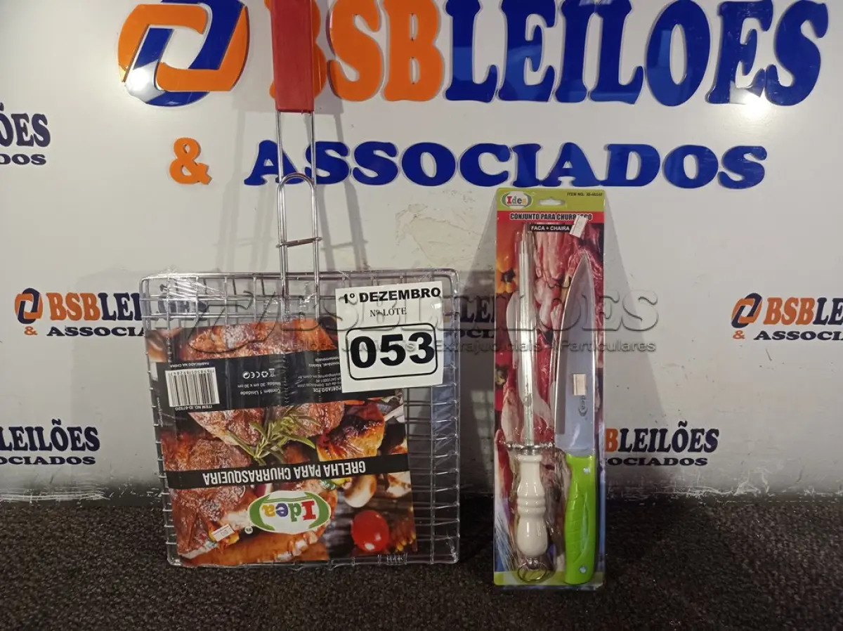 LOTE 053 - 01 KIT CHURRASCO. (NO ESTADO) ATENÇÃO! FAZER A VISITAÇÃO ANTES DE ARREMATAR, NÃO SABEMOS SE FUNCIONA. LEILÃO NÃO TEM GARANTIA E NEM DEVOLUÇÃO, SUJEITO A POSSÍVEIS AVARIAS VISÍVEIS/OCULTAS E/OU AUSÊNCIA DE COMPONENTES.