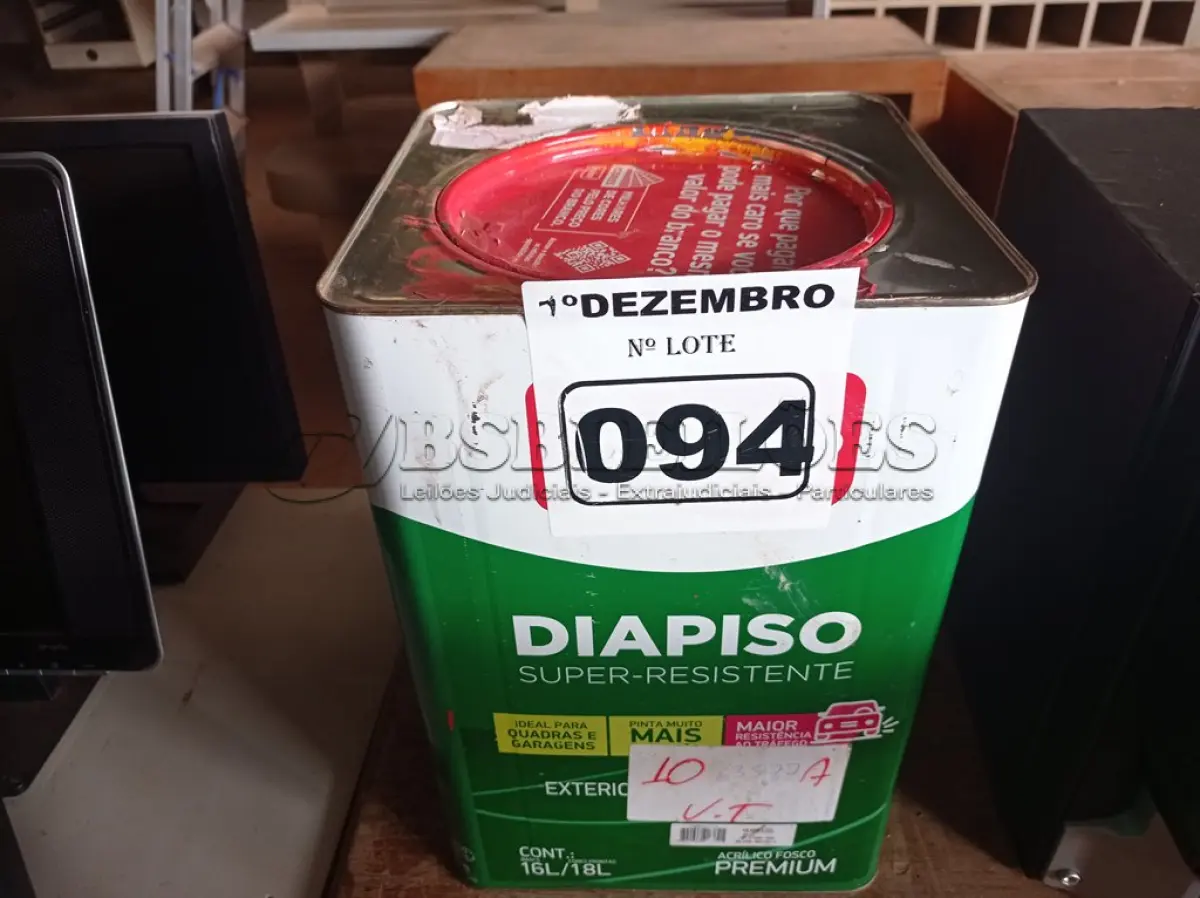 LOTE 094 - 01 LATA DE TINTA IQUINE DIAPISO 18L NA COR VERMELHA. (NO ESTADO) ATENÇÃO! FAZER A VISITAÇÃO ANTES DE ARREMATAR, NÃO SABEMOS SE FUNCIONA. LEILÃO NÃO TEM GARANTIA E NEM DEVOLUÇÃO, SUJEITO A POSSÍVEIS AVARIAS VISÍVEIS/OCULTAS E/OU AUSÊNCIA DE COMPONENTES.