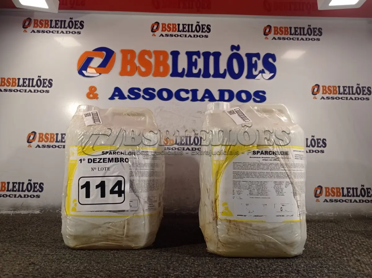 LOTE 114 - 20 LITROS DE DESINFETANTE HOSPITALAR PARA SUPERFÍCIES FIXAS E ARTIGOS NÃO CRÍTICOS. (NO ESTADO) ATENÇÃO! FAZER A VISITAÇÃO ANTES DE ARREMATAR, NÃO SABEMOS SE FUNCIONA. LEILÃO NÃO TEM GARANTIA E NEM DEVOLUÇÃO, SUJEITO A POSSÍVEIS AVARIAS VISÍVEIS/OCULTAS E/OU AUSÊNCIA DE COMPONENTES.