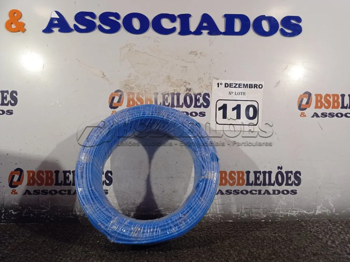 LOTE 110 - 01 ROLO DE CABO FLEXÍVEL 100M 1X2,5MM NA COR AZUL(NOVO). (NO ESTADO) ATENÇÃO! FAZER A VISITAÇÃO ANTES DE ARREMATAR, NÃO SABEMOS SE FUNCIONA. LEILÃO NÃO TEM GARANTIA E NEM DEVOLUÇÃO, SUJEITO A POSSÍVEIS AVARIAS VISÍVEIS/OCULTAS E/OU AUSÊNCIA DE COMPONENTES.