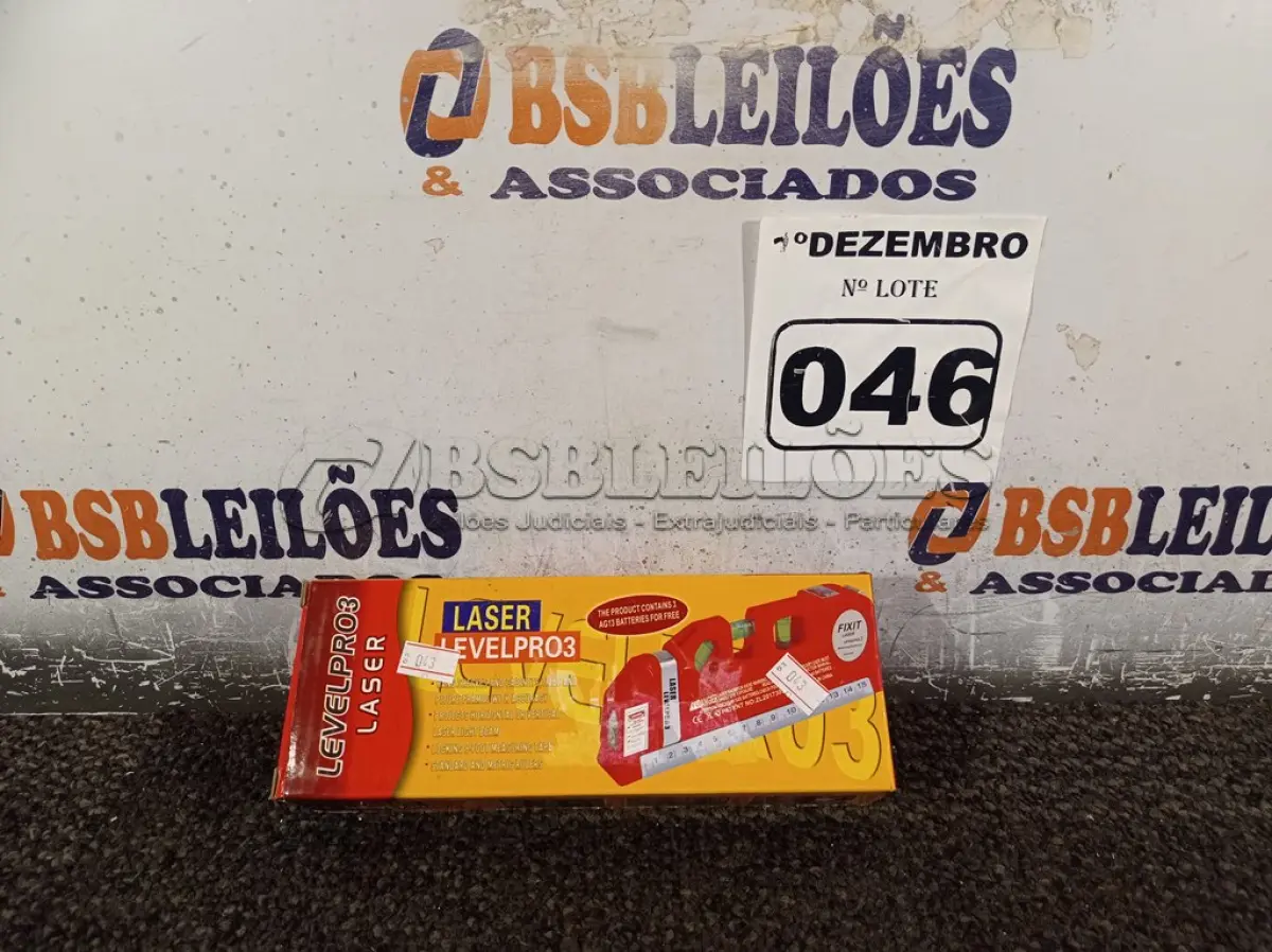 LOTE 046 - 01 TRENA LASER LEVEL PRO03. (NO ESTADO) ATENÇÃO! FAZER A VISITAÇÃO ANTES DE ARREMATAR, NÃO SABEMOS SE FUNCIONA. LEILÃO NÃO TEM GARANTIA E NEM DEVOLUÇÃO, SUJEITO A POSSÍVEIS AVARIAS VISÍVEIS/OCULTAS E/OU AUSÊNCIA DE COMPONENTES.