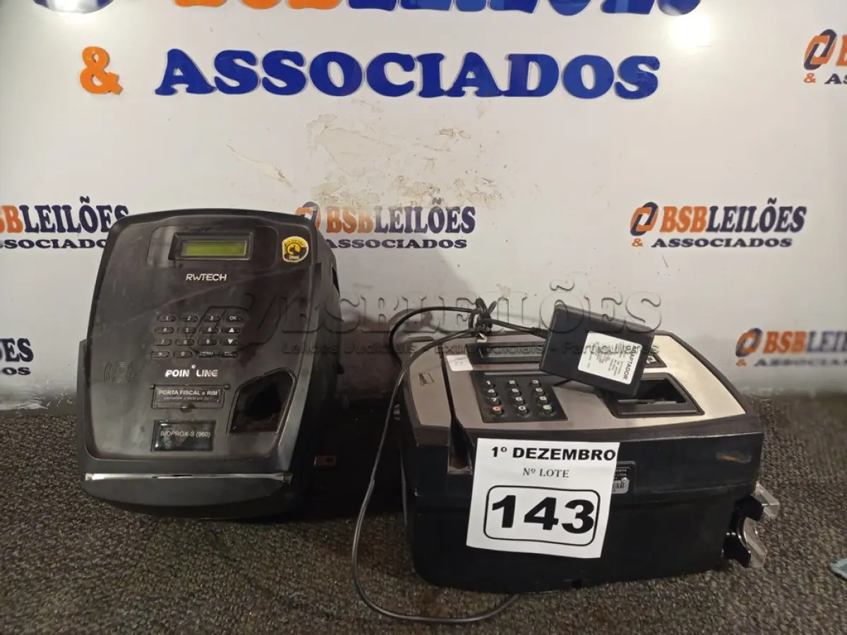 LOTE 143 - 02 RELÓGIOS DE PONTO MARCAS E MODELOS DIVERSOS. (NO ESTADO) ATENÇÃO! FAZER A VISITAÇÃO ANTES DE ARREMATAR, NÃO SABEMOS SE FUNCIONA. LEILÃO NÃO TEM GARANTIA E NEM DEVOLUÇÃO, SUJEITO A POSSÍVEIS AVARIAS VISÍVEIS/OCULTAS E/OU AUSÊNCIA DE COMPONENTES.