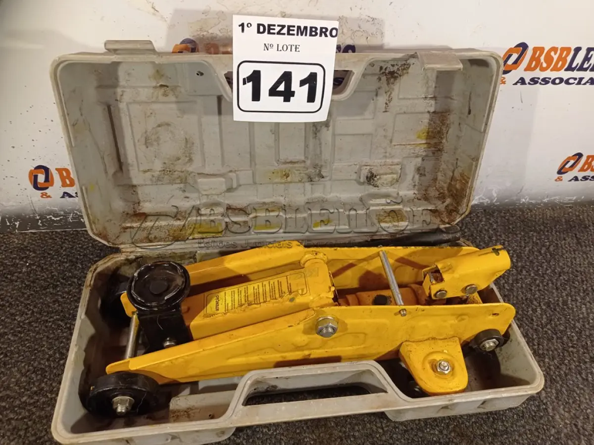 LOTE 141 - 01 MACACO HIDRÁULICO JACARÉ 2T. (NO ESTADO) ATENÇÃO! FAZER A VISITAÇÃO ANTES DE ARREMATAR, NÃO SABEMOS SE FUNCIONA. LEILÃO NÃO TEM GARANTIA E NEM DEVOLUÇÃO, SUJEITO A POSSÍVEIS AVARIAS VISÍVEIS/OCULTAS E/OU AUSÊNCIA DE COMPONENTES.