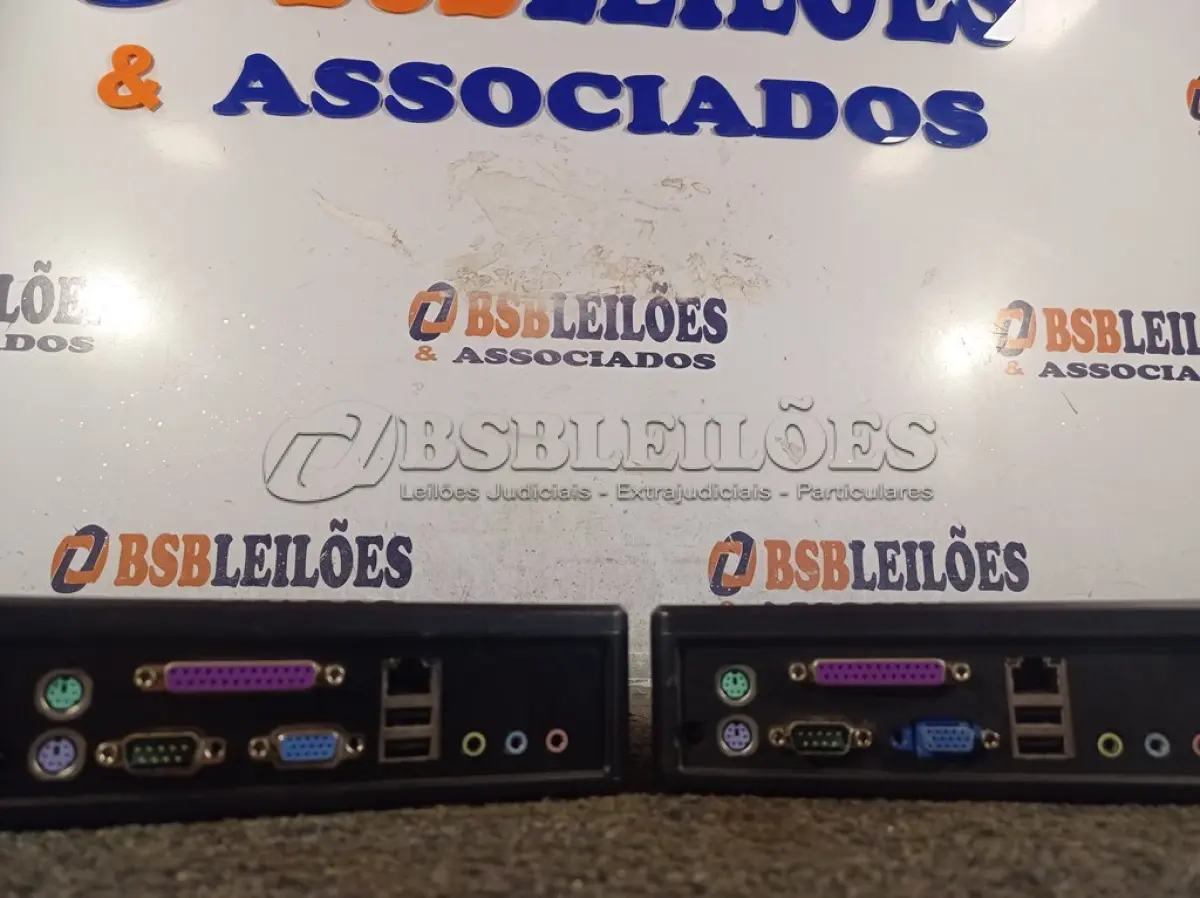 LOTE 062 - 02 MINI CPU. (NO ESTADO) ATENÇÃO! FAZER A VISITAÇÃO ANTES DE ARREMATAR, NÃO SABEMOS SE FUNCIONA. LEILÃO NÃO TEM GARANTIA E NEM DEVOLUÇÃO, SUJEITO A POSSÍVEIS AVARIAS VISÍVEIS/OCULTAS E/OU AUSÊNCIA DE COMPONENTES.