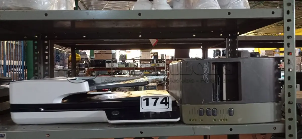 LOTE 174 - 01 SCANER MARCA HP E 01 IMPRESSORA DE ETIQUETAS MARCA ZEBRA. (NO ESTADO) ATENÇÃO! FAZER A VISITAÇÃO ANTES DE ARREMATAR, NÃO SABEMOS SE FUNCIONA. LEILÃO NÃO TEM GARANTIA E NEM DEVOLUÇÃO, SUJEITO A POSSÍVEIS AVARIAS VISÍVEIS/OCULTAS E/OU AUSÊNCIA DE COMPONENTES.