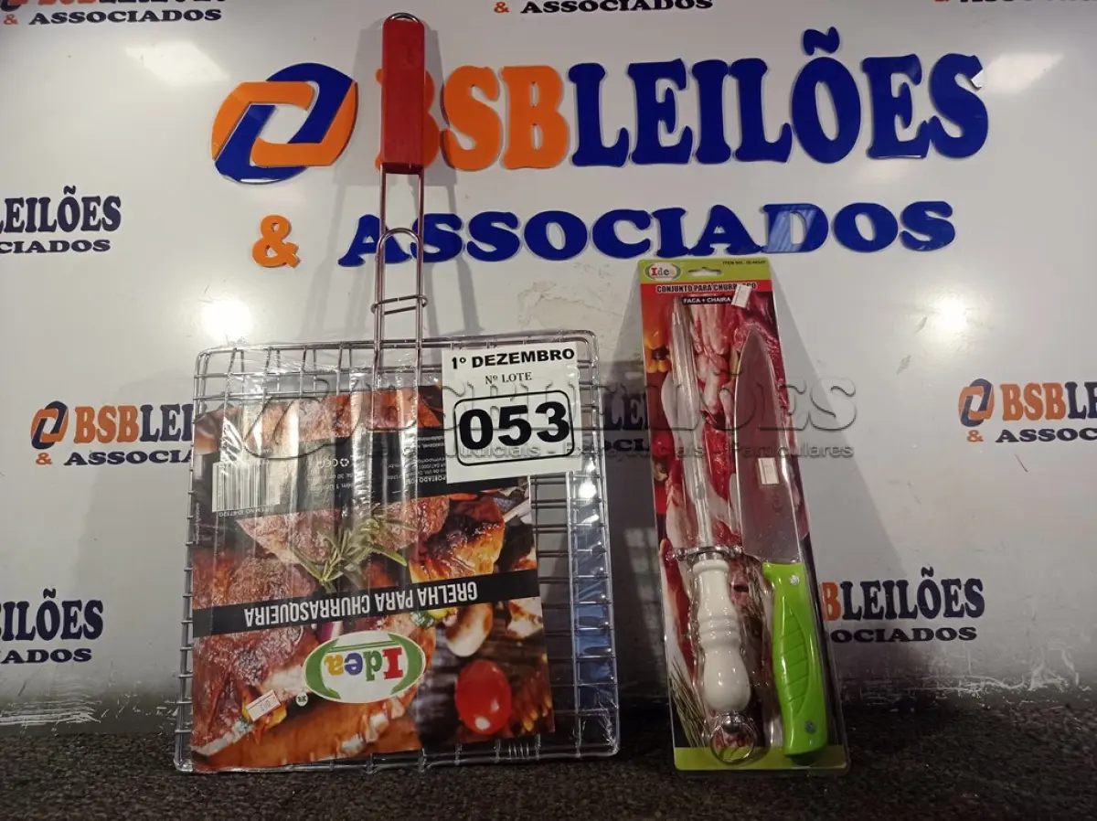 LOTE 053 - 01 KIT CHURRASCO. (NO ESTADO) ATENÇÃO! FAZER A VISITAÇÃO ANTES DE ARREMATAR, NÃO SABEMOS SE FUNCIONA. LEILÃO NÃO TEM GARANTIA E NEM DEVOLUÇÃO, SUJEITO A POSSÍVEIS AVARIAS VISÍVEIS/OCULTAS E/OU AUSÊNCIA DE COMPONENTES.
