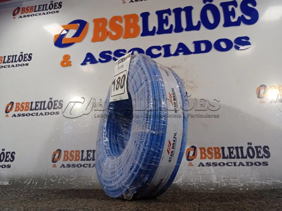 LOTE 180 - 01 ROLO DE CABO FLEXÍVEL 100M 1X10MM NA COR AZUL(NOVO). (NO ESTADO) ATENÇÃO! FAZER A VISITAÇÃO ANTES DE ARREMATAR, NÃO SABEMOS SE FUNCIONA. LEILÃO NÃO TEM GARANTIA E NEM DEVOLUÇÃO, SUJEITO A POSSÍVEIS AVARIAS VISÍVEIS/OCULTAS E/OU AUSÊNCIA DE COMPONENTES.