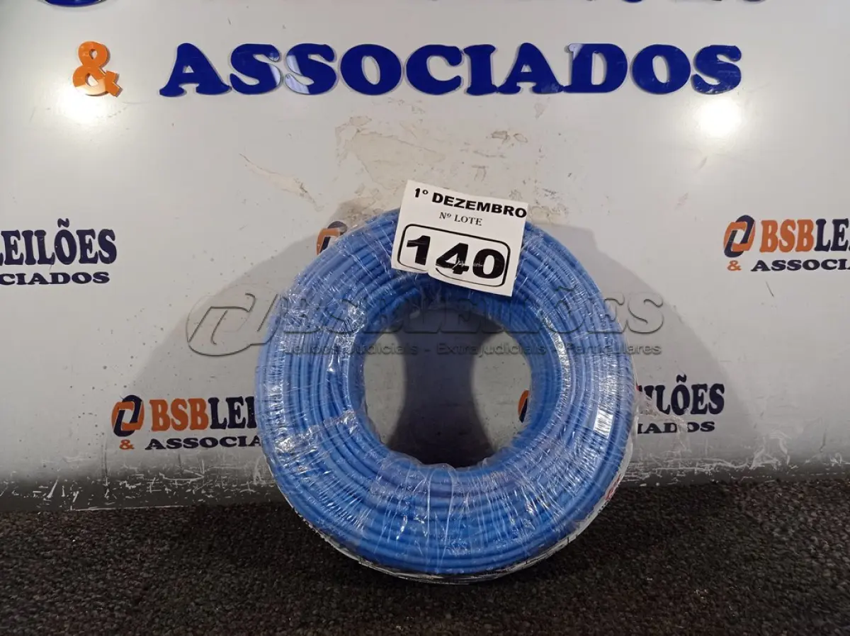LOTE 140 - 01 ROLO DE CABO FLEXÍVEL 100M 1X10MM NA COR AZUL(NOVO). (NO ESTADO) ATENÇÃO! FAZER A VISITAÇÃO ANTES DE ARREMATAR, NÃO SABEMOS SE FUNCIONA. LEILÃO NÃO TEM GARANTIA E NEM DEVOLUÇÃO, SUJEITO A POSSÍVEIS AVARIAS VISÍVEIS/OCULTAS E/OU AUSÊNCIA DE COMPONENTES.