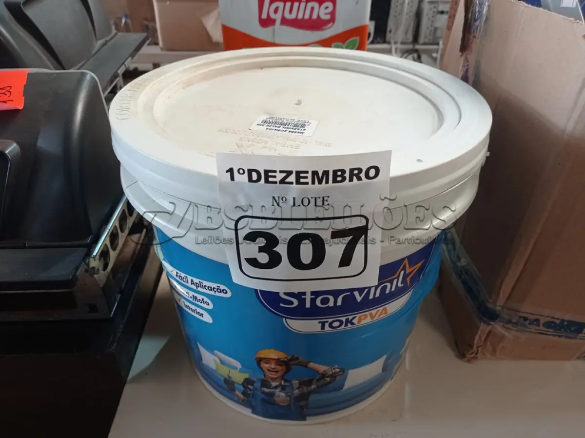 LOTE 307 - 01 BALDE DE MASSA ACRÍLICA STAR VINIL TOK PVA 16L. (NO ESTADO) ATENÇÃO! FAZER A VISITAÇÃO ANTES DE ARREMATAR, NÃO SABEMOS SE FUNCIONA. LEILÃO NÃO TEM GARANTIA E NEM DEVOLUÇÃO, SUJEITO A POSSÍVEIS AVARIAS VISÍVEIS/OCULTAS E/OU AUSÊNCIA DE COMPONENTES.