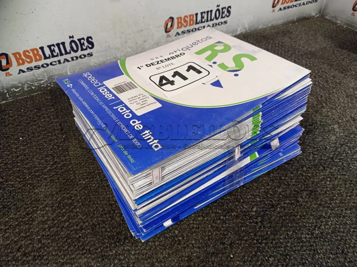 LOTE 411 - 01 LOTE COM VÁRIOS PACOTES DE ETIQUETAS ADESIVAS. (NO ESTADO) ATENÇÃO! FAZER A VISITAÇÃO ANTES DE ARREMATAR, NÃO SABEMOS SE FUNCIONA. LEILÃO NÃO TEM GARANTIA E NEM DEVOLUÇÃO, SUJEITO A POSSÍVEIS AVARIAS VISÍVEIS/OCULTAS E/OU AUSÊNCIA DE COMPONENTES.