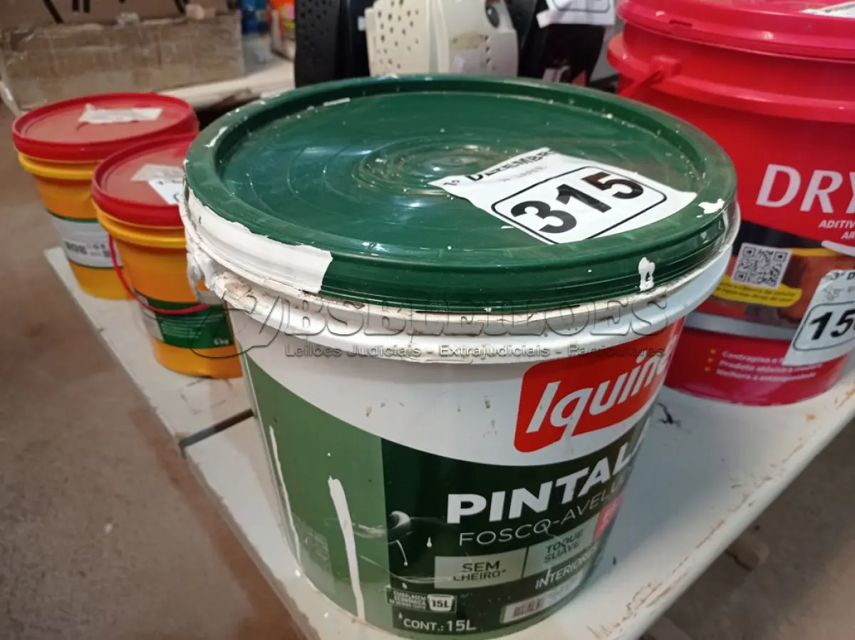 LOTE 315 - 01 BALDE DE TINTA IQUINE PINTALAR FOSCO AVELUDADO BRANCO GELO 15L. (NO ESTADO) ATENÇÃO! FAZER A VISITAÇÃO ANTES DE ARREMATAR, NÃO SABEMOS SE FUNCIONA. LEILÃO NÃO TEM GARANTIA E NEM DEVOLUÇÃO, SUJEITO A POSSÍVEIS AVARIAS VISÍVEIS/OCULTAS E/OU AUSÊNCIA DE COMPONENTES.