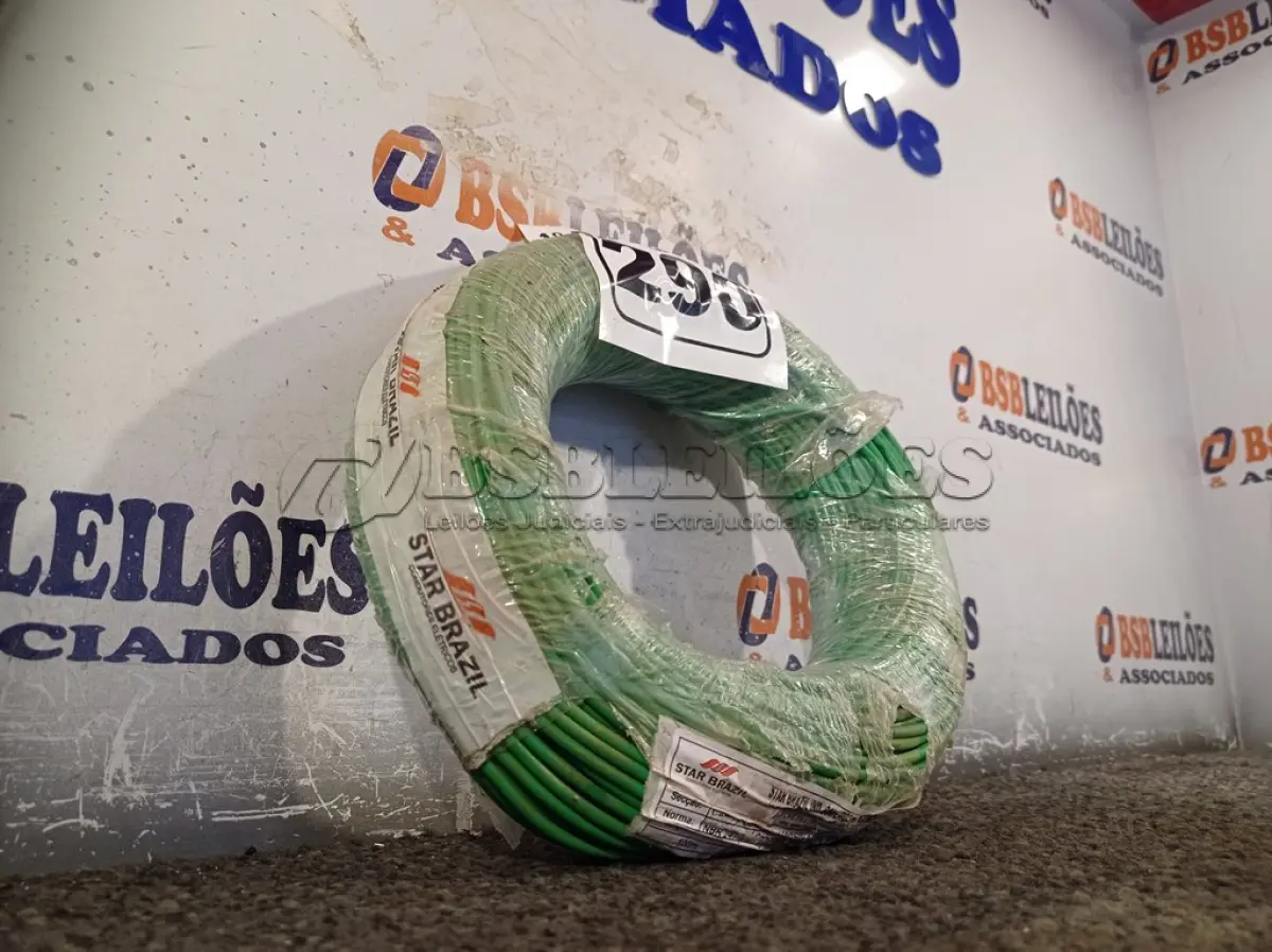 LOTE 290 - 01 ROLO DE CABO FLEXÍVEL 100M 1X2,5MM NA COR VERDE(NOVO). (NO ESTADO) ATENÇÃO! FAZER A VISITAÇÃO ANTES DE ARREMATAR, NÃO SABEMOS SE FUNCIONA. LEILÃO NÃO TEM GARANTIA E NEM DEVOLUÇÃO, SUJEITO A POSSÍVEIS AVARIAS VISÍVEIS/OCULTAS E/OU AUSÊNCIA DE COMPONENTES.