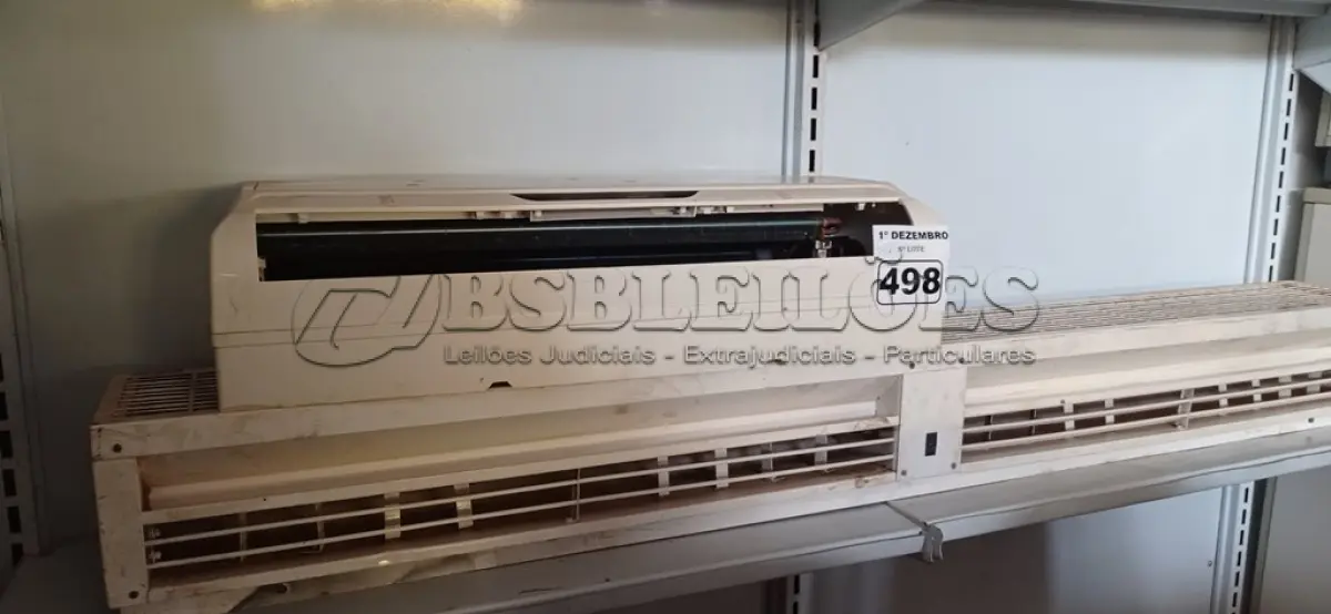LOTE 498 - 01 EVAPORADORA CARRIER 12000BTU E 01 CORTINA DE AR. (NO ESTADO) ATENÇÃO! FAZER A VISITAÇÃO ANTES DE ARREMATAR, NÃO SABEMOS SE FUNCIONA. LEILÃO NÃO TEM GARANTIA E NEM DEVOLUÇÃO, SUJEITO A POSSÍVEIS AVARIAS VISÍVEIS/OCULTAS E/OU AUSÊNCIA DE COMPONENTES.