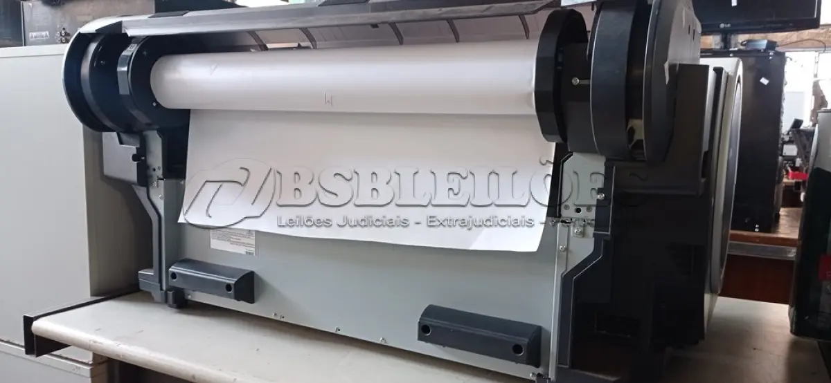 LOTE 345 - 01 PLOTTER CANON MODELO IPF 670. (NO ESTADO) ATENÇÃO! FAZER A VISITAÇÃO ANTES DE ARREMATAR, NÃO SABEMOS SE FUNCIONA. LEILÃO NÃO TEM GARANTIA E NEM DEVOLUÇÃO, SUJEITO A POSSÍVEIS AVARIAS VISÍVEIS/OCULTAS E/OU AUSÊNCIA DE COMPONENTES.