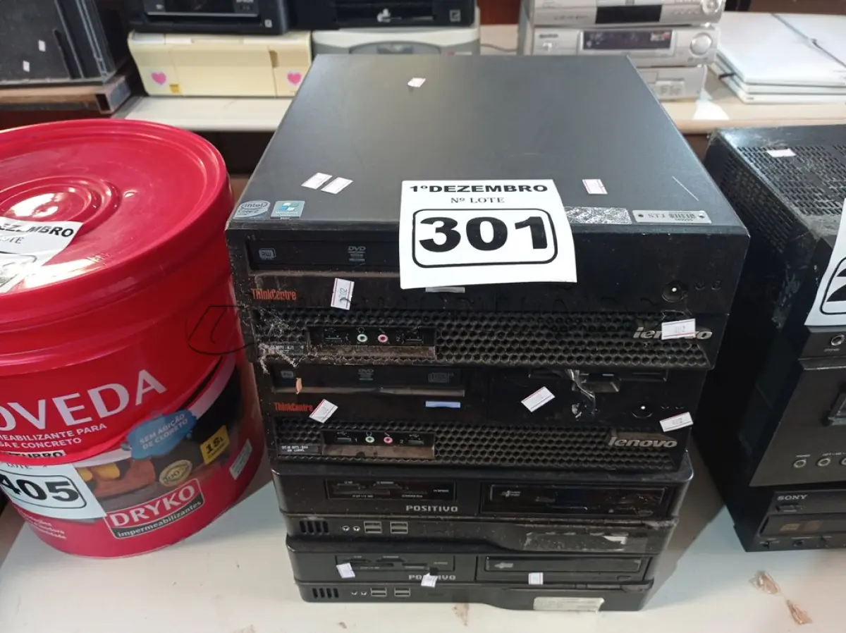 LOTE 301 - 04 CPU’S MARCAS LENOVO. (NO ESTADO) ATENÇÃO! FAZER A VISITAÇÃO ANTES DE ARREMATAR, NÃO SABEMOS SE FUNCIONA. LEILÃO NÃO TEM GARANTIA E NEM DEVOLUÇÃO, SUJEITO A POSSÍVEIS AVARIAS VISÍVEIS/OCULTAS E/OU AUSÊNCIA DE COMPONENTES.