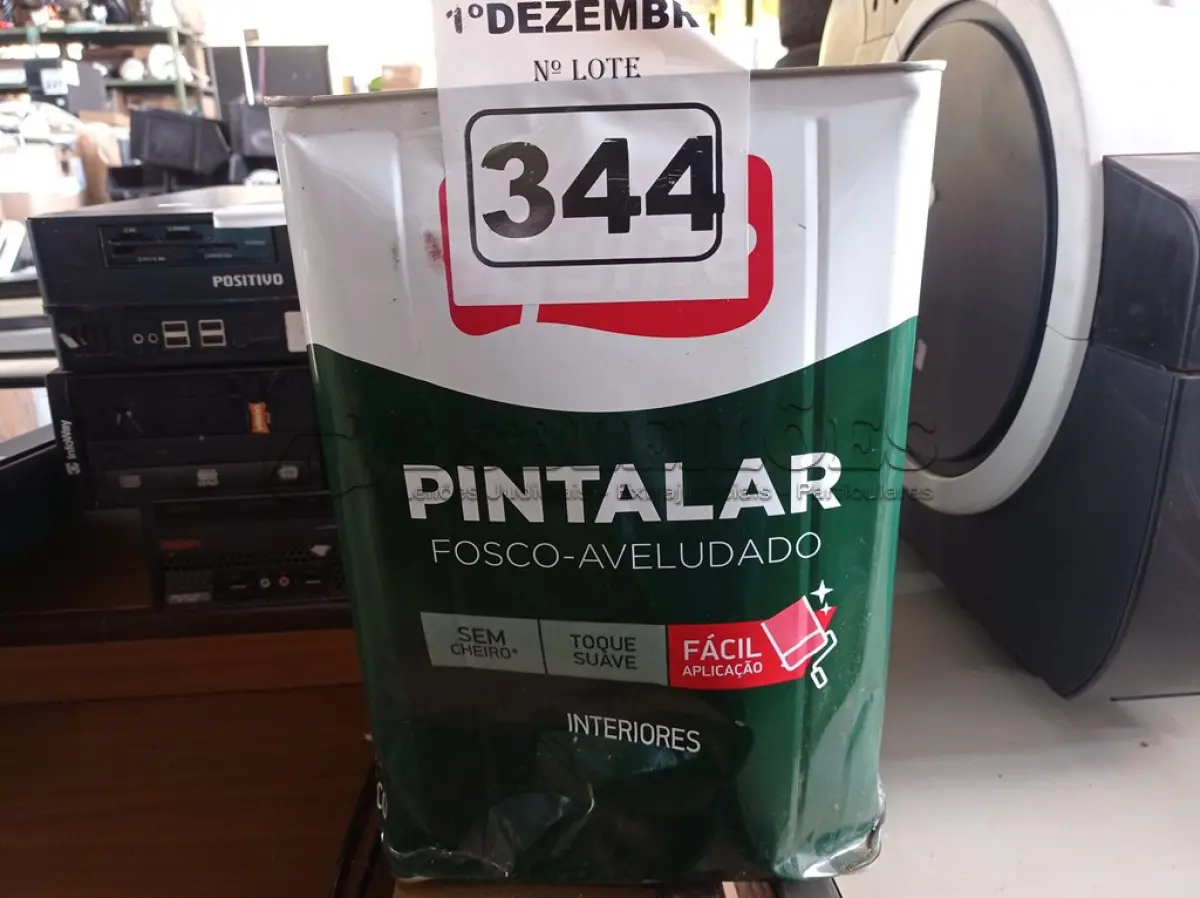 LOTE 344 - 01 LATA DE TINTA IQUINE PINTALAR FOSCO AVELUDADO 18L PÊSSEGO. (NO ESTADO) ATENÇÃO! FAZER A VISITAÇÃO ANTES DE ARREMATAR, NÃO SABEMOS SE FUNCIONA. LEILÃO NÃO TEM GARANTIA E NEM DEVOLUÇÃO, SUJEITO A POSSÍVEIS AVARIAS VISÍVEIS/OCULTAS E/OU AUSÊNCIA DE COMPONENTES.