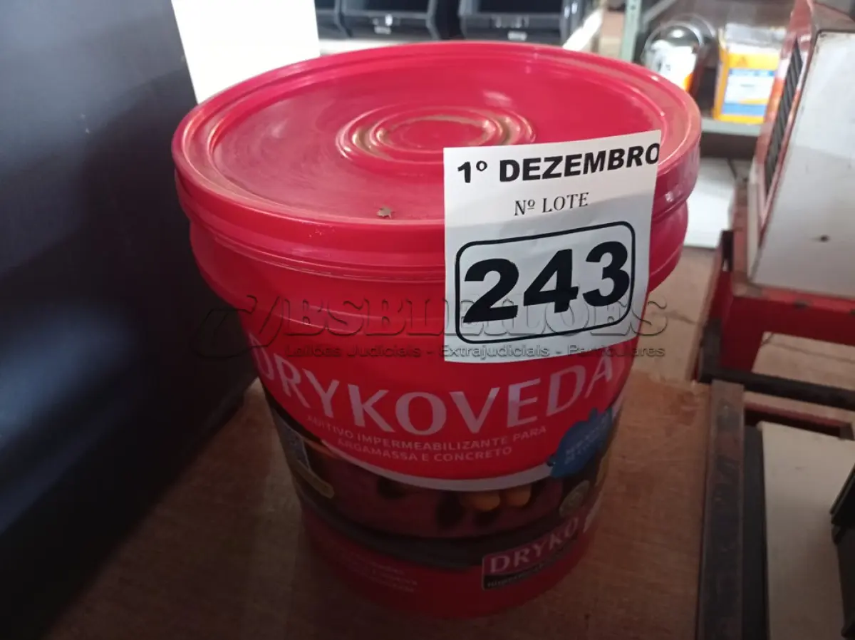 LOTE 243 - 01 BALDE DE DRYKOVEDA, ADITIVO IMPERMEABILIZANTE PARA ARGAMASSA E CONCRETO 18L. (NO ESTADO) ATENÇÃO! FAZER A VISITAÇÃO ANTES DE ARREMATAR, NÃO SABEMOS SE FUNCIONA. LEILÃO NÃO TEM GARANTIA E NEM DEVOLUÇÃO, SUJEITO A POSSÍVEIS AVARIAS VISÍVEIS/OCULTAS E/OU AUSÊNCIA DE COMPONENTES.