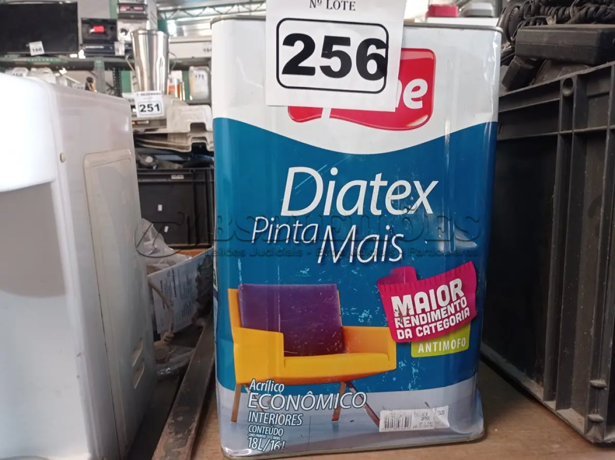LOTE 256 - 01 LATA DE TINTA IQUINE DIATEX PINTA MAIS 18L FOSCO BASE “P”. (NO ESTADO) ATENÇÃO! FAZER A VISITAÇÃO ANTES DE ARREMATAR, NÃO SABEMOS SE FUNCIONA. LEILÃO NÃO TEM GARANTIA E NEM DEVOLUÇÃO, SUJEITO A POSSÍVEIS AVARIAS VISÍVEIS/OCULTAS E/OU AUSÊNCIA DE COMPONENTES.