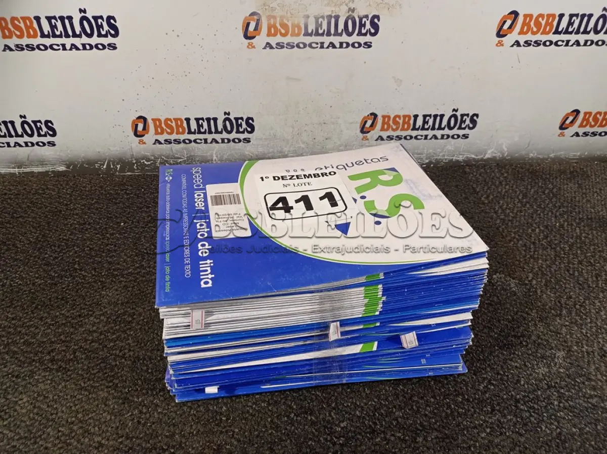 LOTE 411 - 01 LOTE COM VÁRIOS PACOTES DE ETIQUETAS ADESIVAS. (NO ESTADO) ATENÇÃO! FAZER A VISITAÇÃO ANTES DE ARREMATAR, NÃO SABEMOS SE FUNCIONA. LEILÃO NÃO TEM GARANTIA E NEM DEVOLUÇÃO, SUJEITO A POSSÍVEIS AVARIAS VISÍVEIS/OCULTAS E/OU AUSÊNCIA DE COMPONENTES.