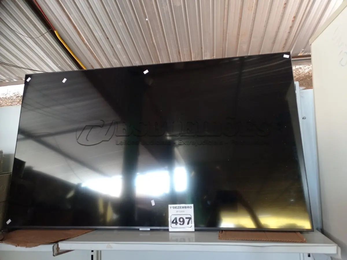 LOTE 497 - 01 TV SAMSUNG 58” POL PARA RETIRADA DE PEÇAS. (NO ESTADO) ATENÇÃO! FAZER A VISITAÇÃO ANTES DE ARREMATAR, NÃO SABEMOS SE FUNCIONA. LEILÃO NÃO TEM GARANTIA E NEM DEVOLUÇÃO, SUJEITO A POSSÍVEIS AVARIAS VISÍVEIS/OCULTAS E/OU AUSÊNCIA DE COMPONENTES.