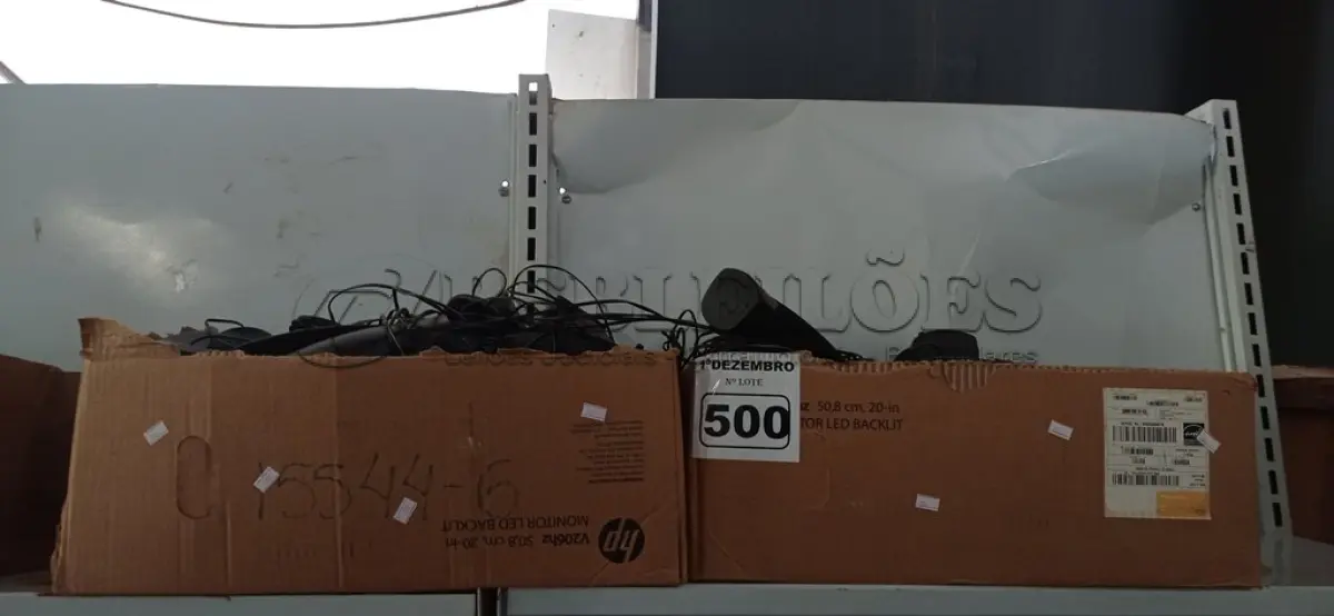 LOTE 500 - 01 LOTE COM VÁRIAS CAIXINHAS DE SOM PARA PC. (NO ESTADO) ATENÇÃO! FAZER A VISITAÇÃO ANTES DE ARREMATAR, NÃO SABEMOS SE FUNCIONA. LEILÃO NÃO TEM GARANTIA E NEM DEVOLUÇÃO, SUJEITO A POSSÍVEIS AVARIAS VISÍVEIS/OCULTAS E/OU AUSÊNCIA DE COMPONENTES.