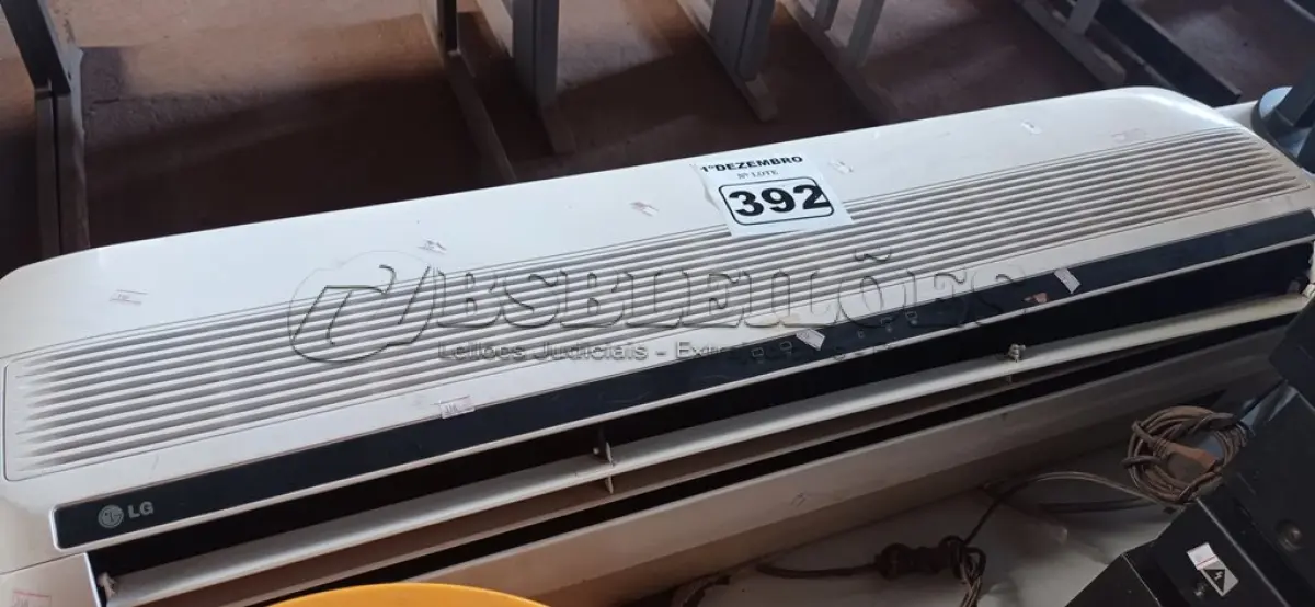 LOTE 392 - 01 EVAPORADORA MARCA LG. (NO ESTADO) ATENÇÃO! FAZER A VISITAÇÃO ANTES DE ARREMATAR, NÃO SABEMOS SE FUNCIONA. LEILÃO NÃO TEM GARANTIA E NEM DEVOLUÇÃO, SUJEITO A POSSÍVEIS AVARIAS VISÍVEIS/OCULTAS E/OU AUSÊNCIA DE COMPONENTES.
