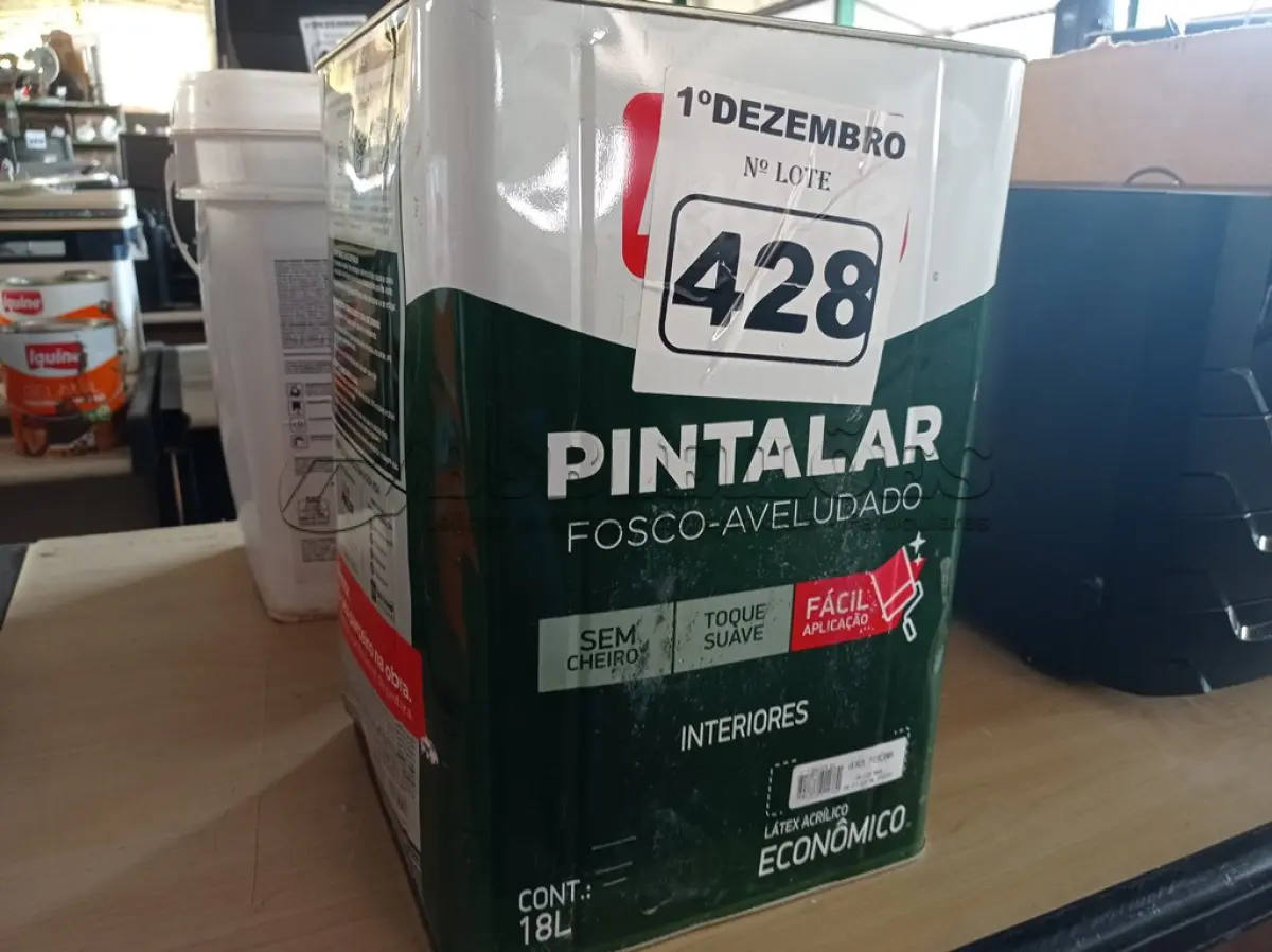 LOTE 428 - 01 LATA DE TINTA IQUINE PINTALAR FOSCO AVELUDADO 18L COR VERDE PISCINA. (NO ESTADO) ATENÇÃO! FAZER A VISITAÇÃO ANTES DE ARREMATAR, NÃO SABEMOS SE FUNCIONA. LEILÃO NÃO TEM GARANTIA E NEM DEVOLUÇÃO, SUJEITO A POSSÍVEIS AVARIAS VISÍVEIS/OCULTAS E/OU AUSÊNCIA DE COMPONENTES.