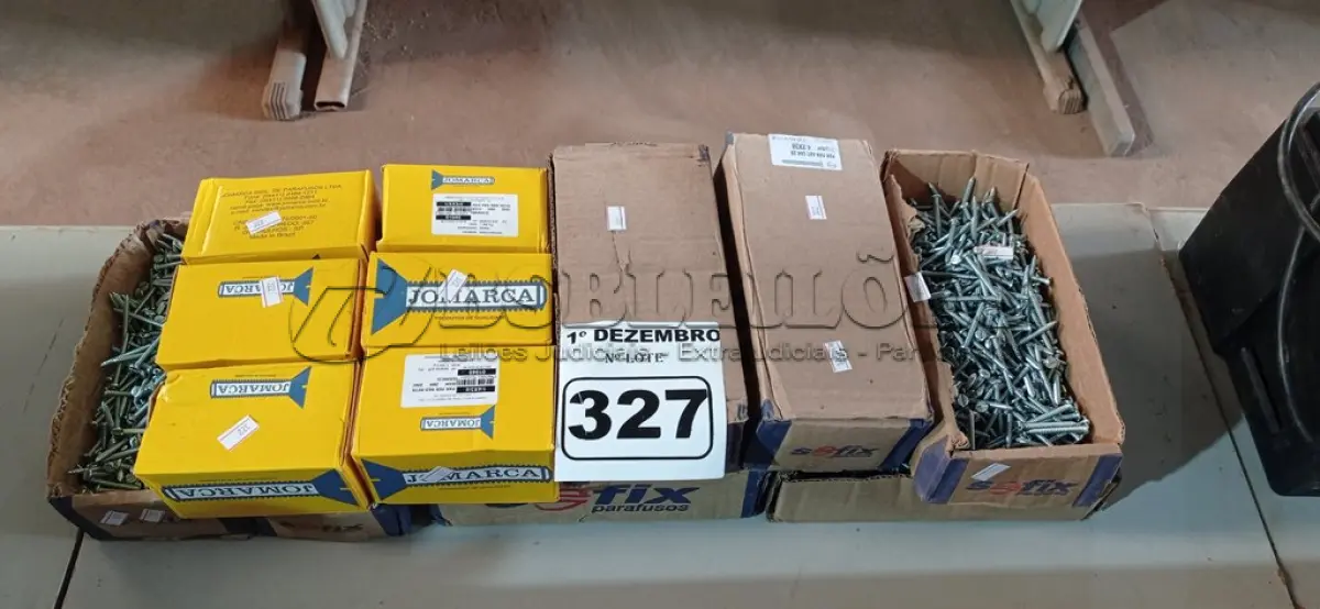 LOTE 327 - 01 LOTE COM PARAFUSOS DIVERSOS. (NO ESTADO) ATENÇÃO! FAZER A VISITAÇÃO ANTES DE ARREMATAR, NÃO SABEMOS SE FUNCIONA. LEILÃO NÃO TEM GARANTIA E NEM DEVOLUÇÃO, SUJEITO A POSSÍVEIS AVARIAS VISÍVEIS/OCULTAS E/OU AUSÊNCIA DE COMPONENTES.