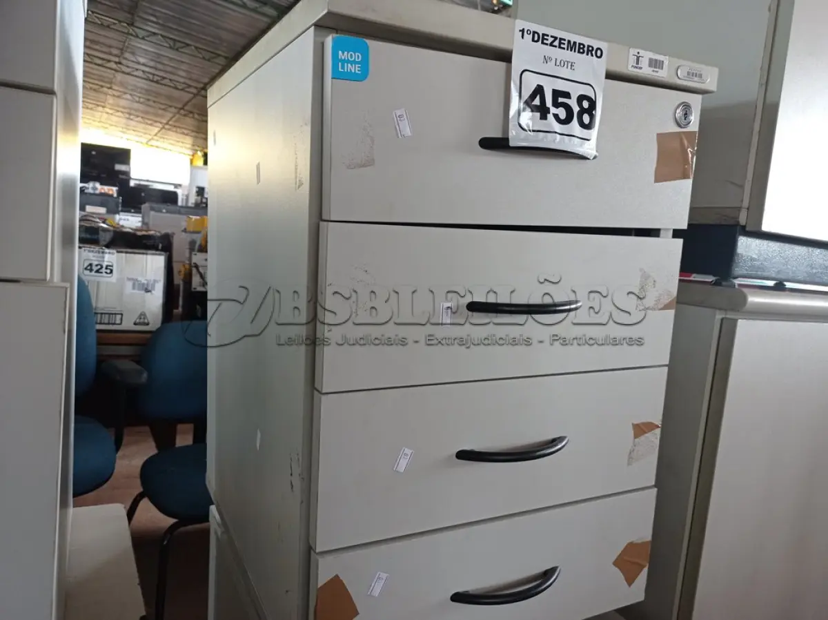 LOTE 458 - 02 GAVETEIROS SENDO 01 COM 04 E OUTRO COM 03 GAVETAS. (NO ESTADO) ATENÇÃO! FAZER A VISITAÇÃO ANTES DE ARREMATAR, NÃO SABEMOS SE FUNCIONA. LEILÃO NÃO TEM GARANTIA E NEM DEVOLUÇÃO, SUJEITO A POSSÍVEIS AVARIAS VISÍVEIS/OCULTAS E/OU AUSÊNCIA DE COMPONENTES.