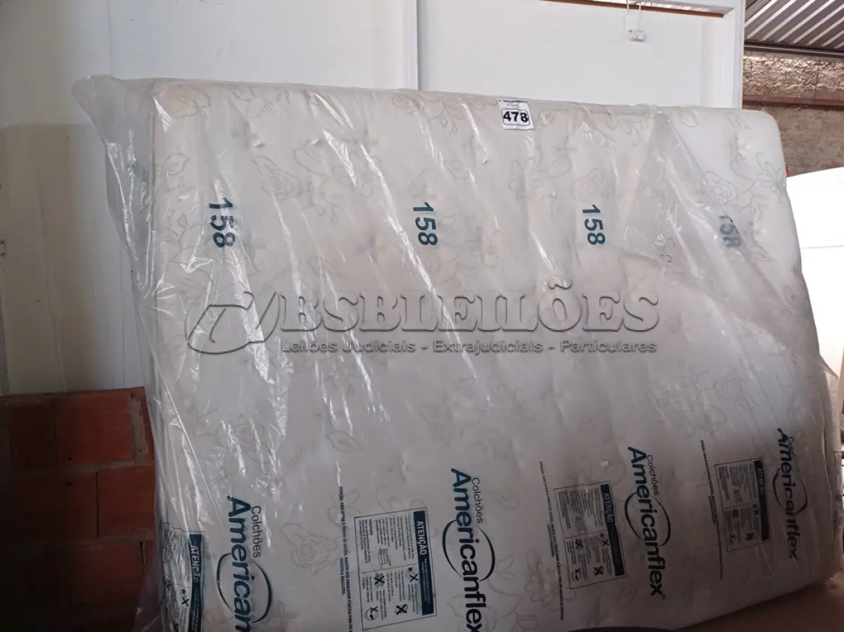 LOTE 478 - 01 COLCHÃO DE CASAL 1.98X1.58X0.40CM. (NO ESTADO) ATENÇÃO! FAZER A VISITAÇÃO ANTES DE ARREMATAR, NÃO SABEMOS SE FUNCIONA. LEILÃO NÃO TEM GARANTIA E NEM DEVOLUÇÃO, SUJEITO A POSSÍVEIS AVARIAS VISÍVEIS/OCULTAS E/OU AUSÊNCIA DE COMPONENTES.